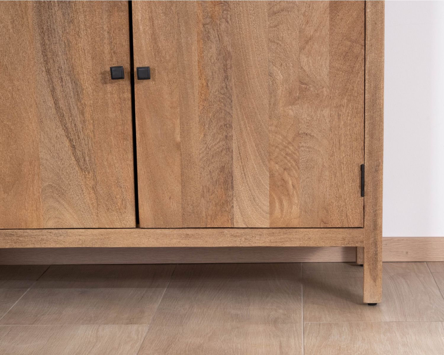 Mobile portavivande "Maestro" da 100 cm in mango naturale con ante in vetro