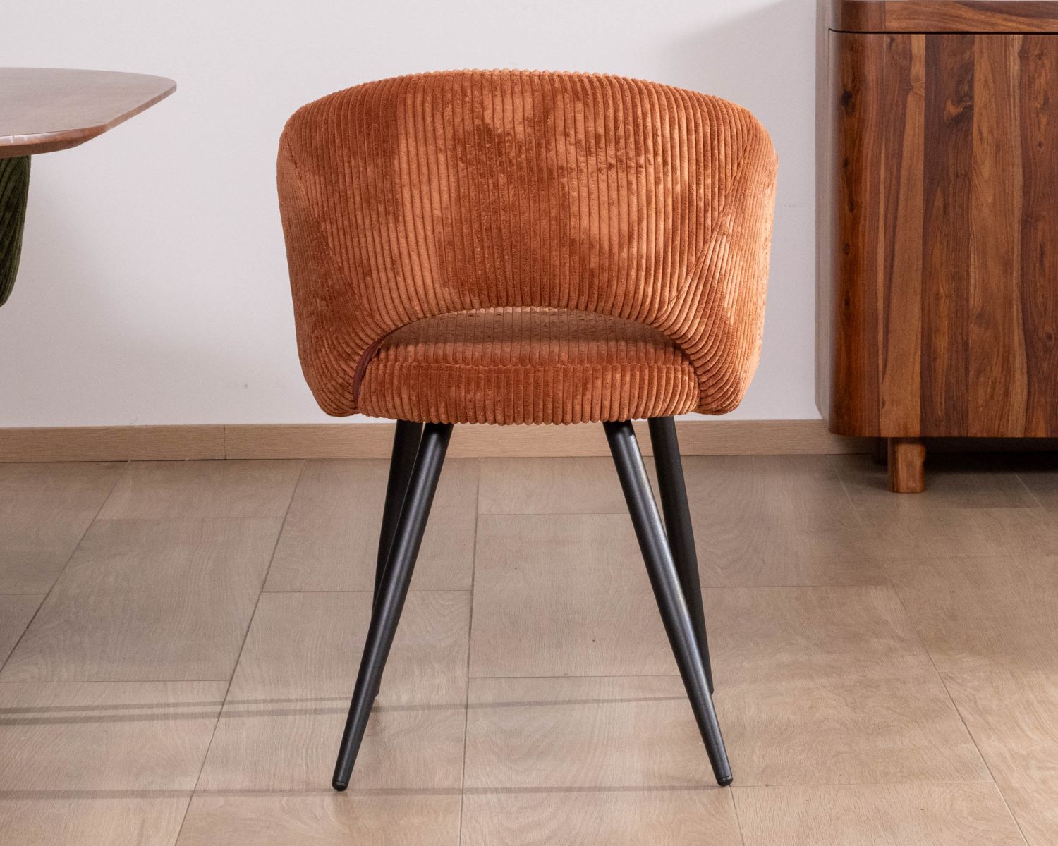 Set di 2 sedie da pranzo "Sonate" in velluto ruggine con gambe in metallo