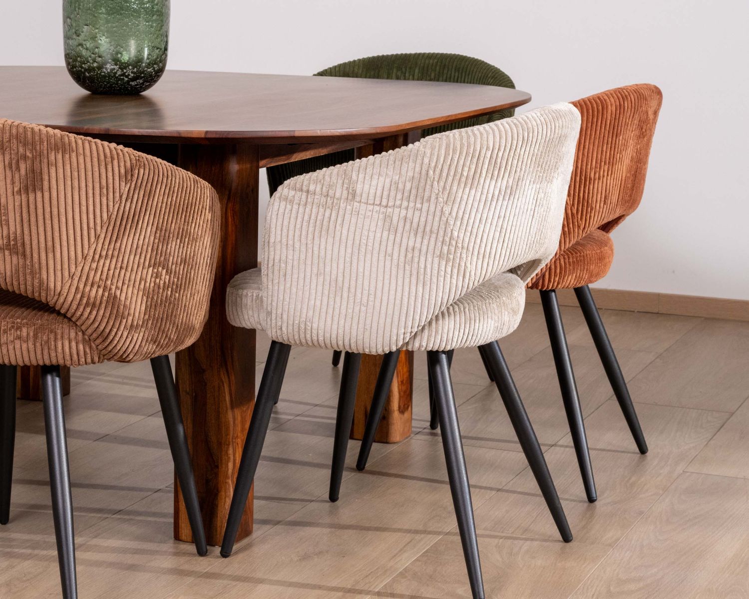 Set di 2 sedie da pranzo "Sonate" in velluto a coste vintage antracite con gambe in metallo nero