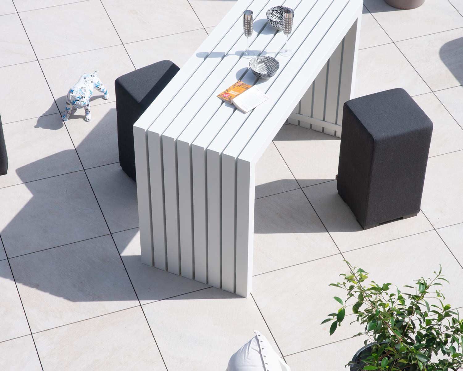 Tavolo alto di design in alluminio bianco 160 cm "Java Island