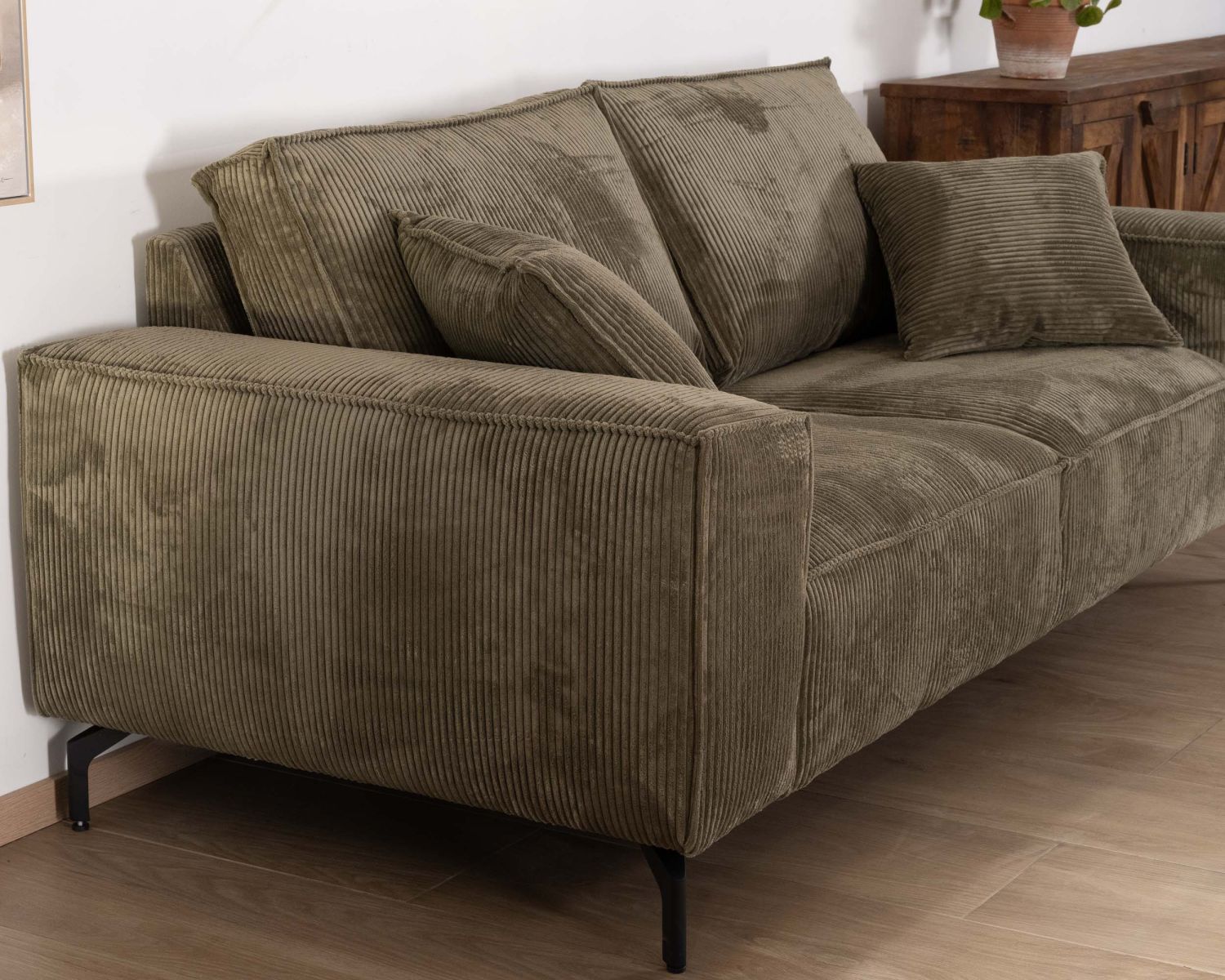 Divano comfort a 3 posti "Pueblo" in velluto a coste verde kaki