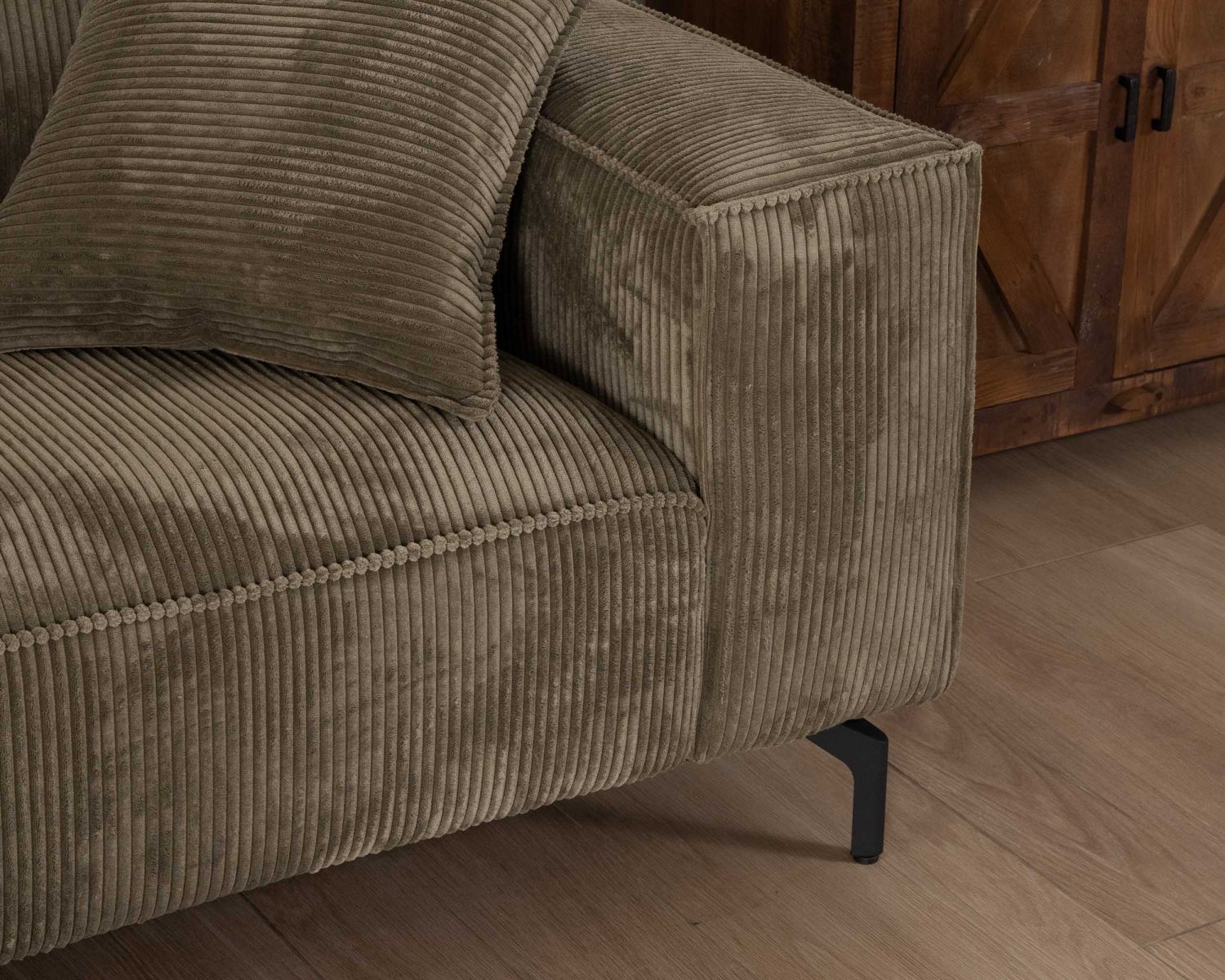 Divano comfort a 3 posti "Pueblo" in velluto a coste verde kaki