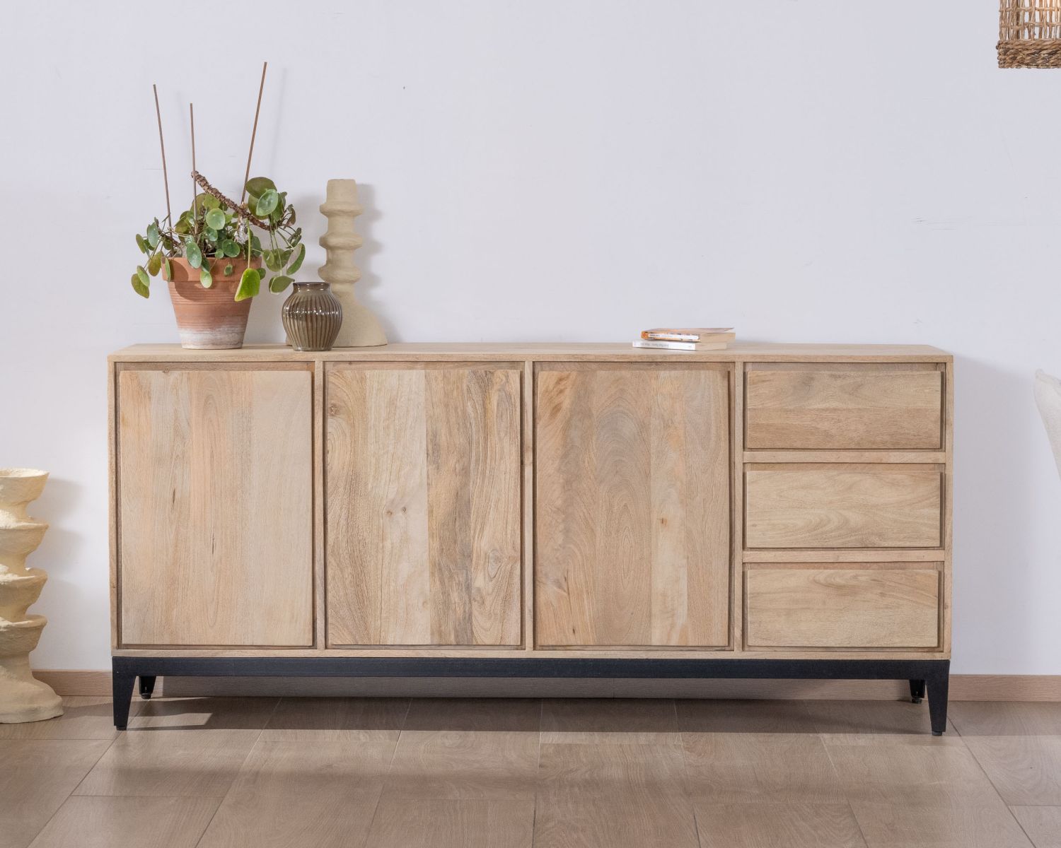 Credenza "Gola" in legno massiccio di mango, 180 cm, 3 ante e cassetti