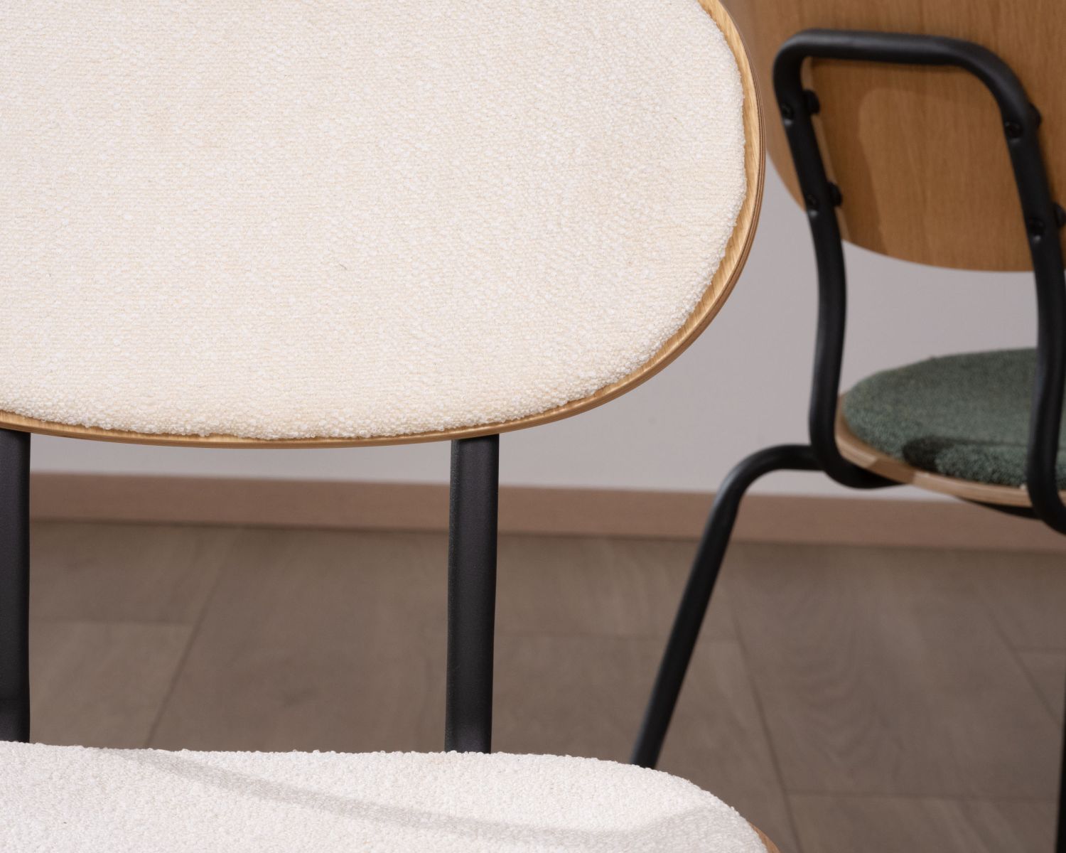 Set di 4 sedie da pranzo in stile retrò "Lino" in tessuto ecrù