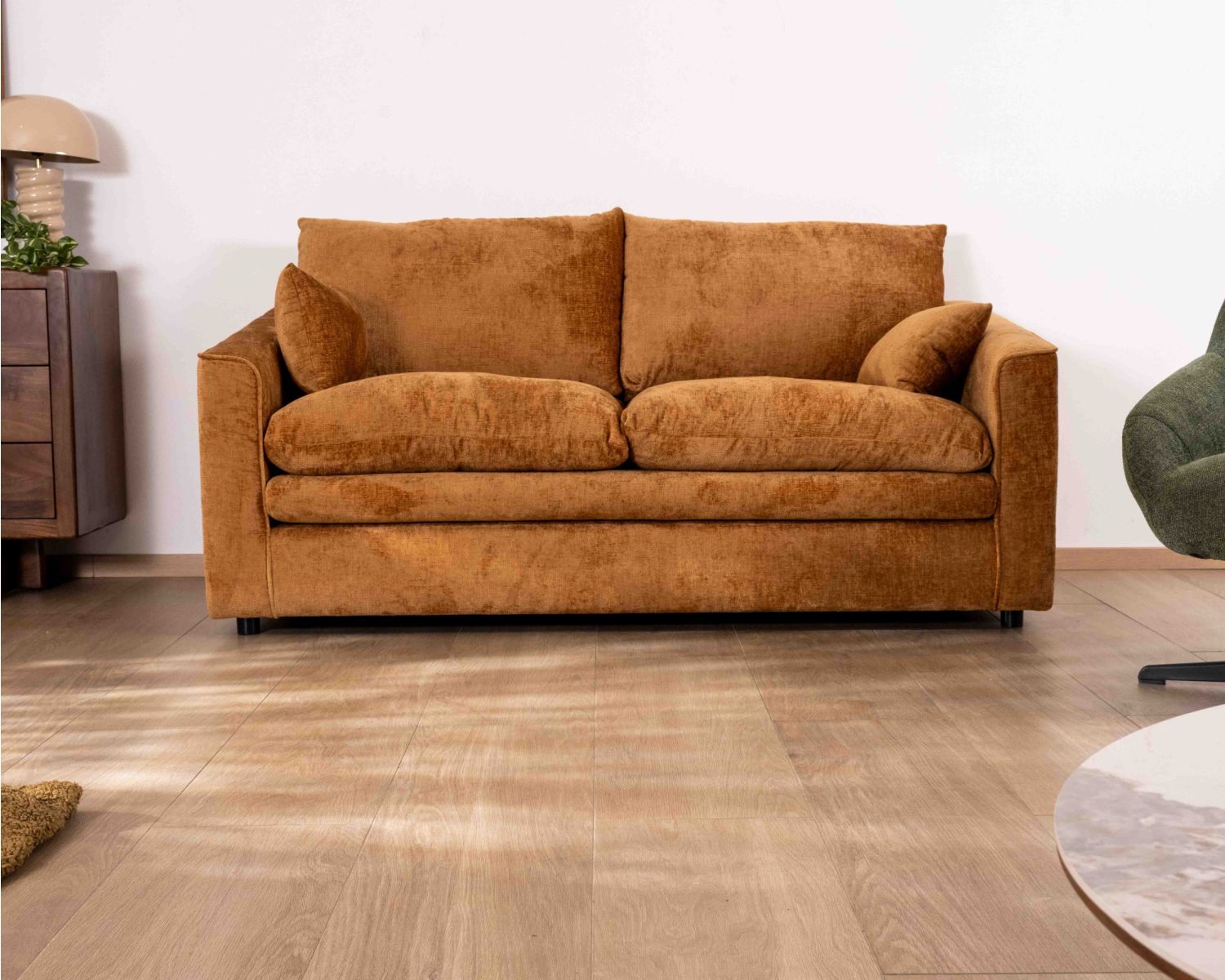 Accogliente divano contemporaneo a 2 posti "Odéa" in tessuto giallo senape