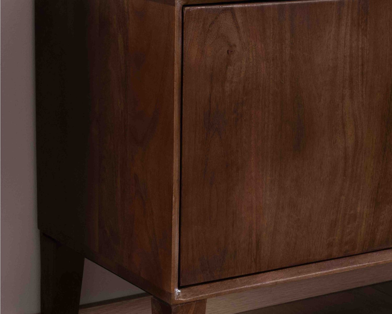 Mobile TV neo-retrò "Kaldo" in legno massiccio di mango scuro, 150 cm