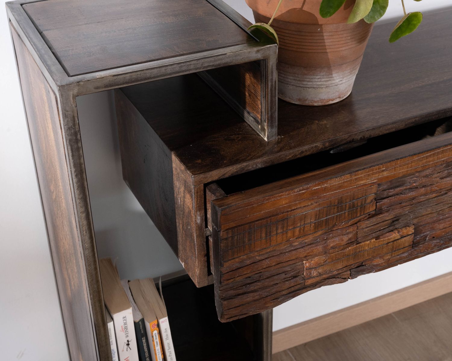 Consolle originale in legno e metallo "Crescendo