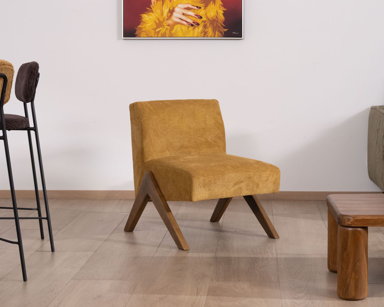 Poltrona "Tolga" in stile vintage con gambe a boomerang in giallo senape