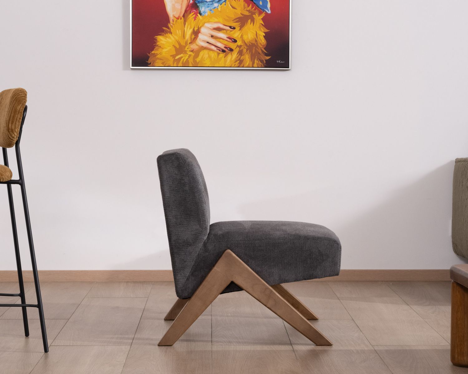 Poltrona "Tolga" in stile retrò antracite con gambe a boomerang