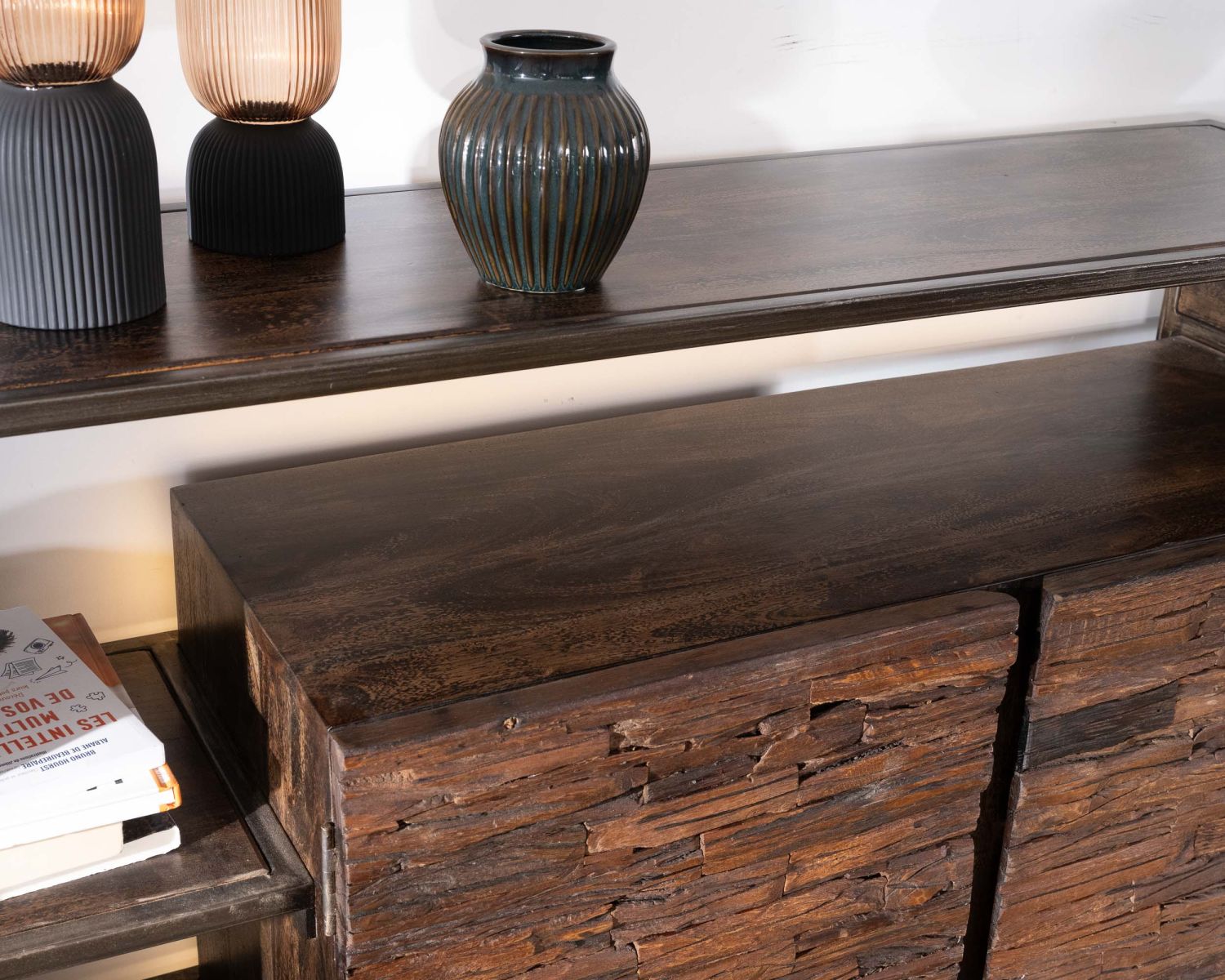 Credenza destrutturata a 3 ante in legno e metallo "Crescendo" con illuminazione a LED