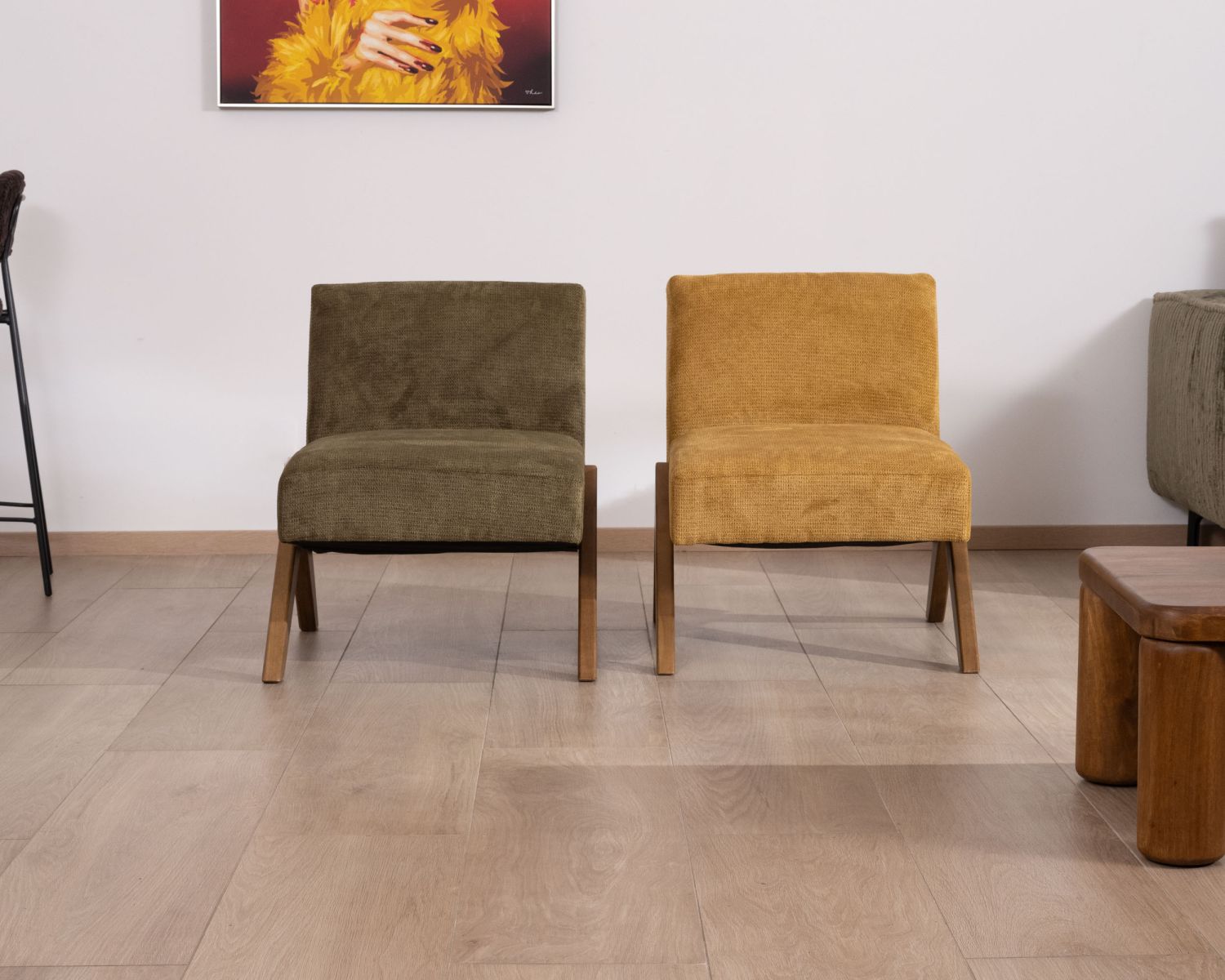 Poltrona "Tolga" in stile vintage con gambe a boomerang in giallo senape