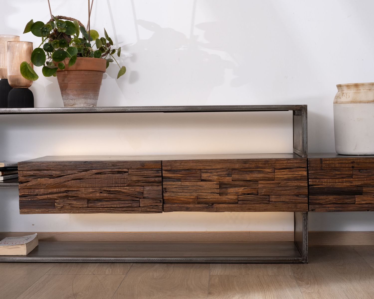 Originale porta TV "Crescendo" in legno e metallo da 195 cm con illuminazione a LED