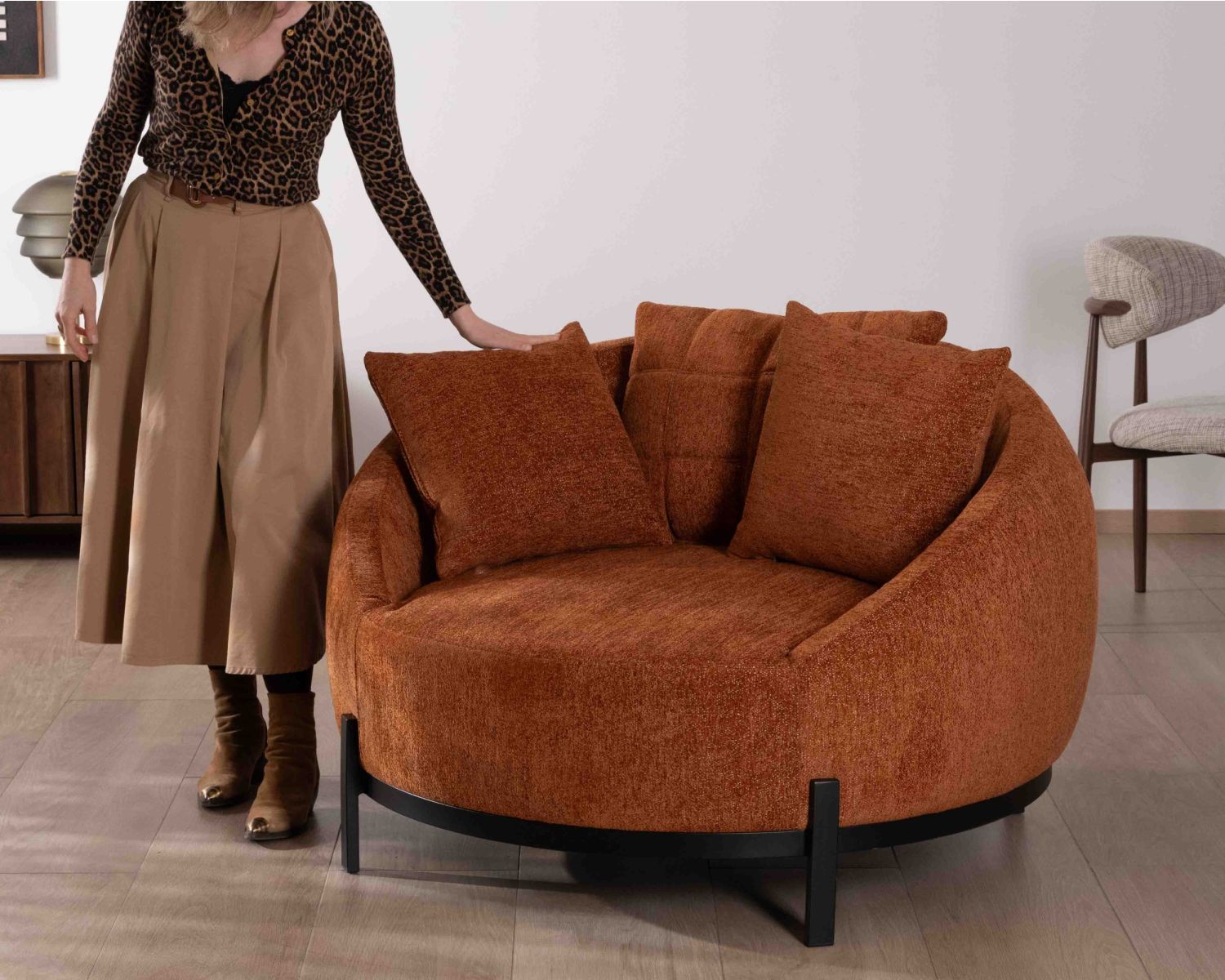 Poltrona XL 120 cm ultra-confortevole con cuscini coordinati "Sweet Culture" in tessuto bouclette terracotta