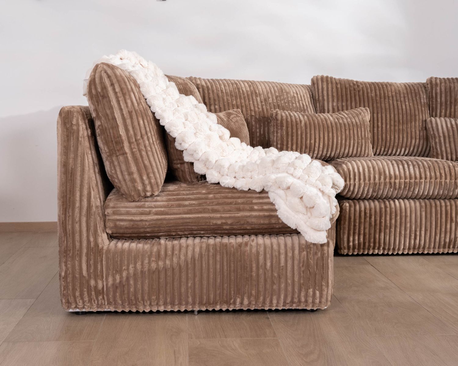 Elemento a 1 posto per divano componibile "Kédusa" in velluto a coste larghe color cammello 