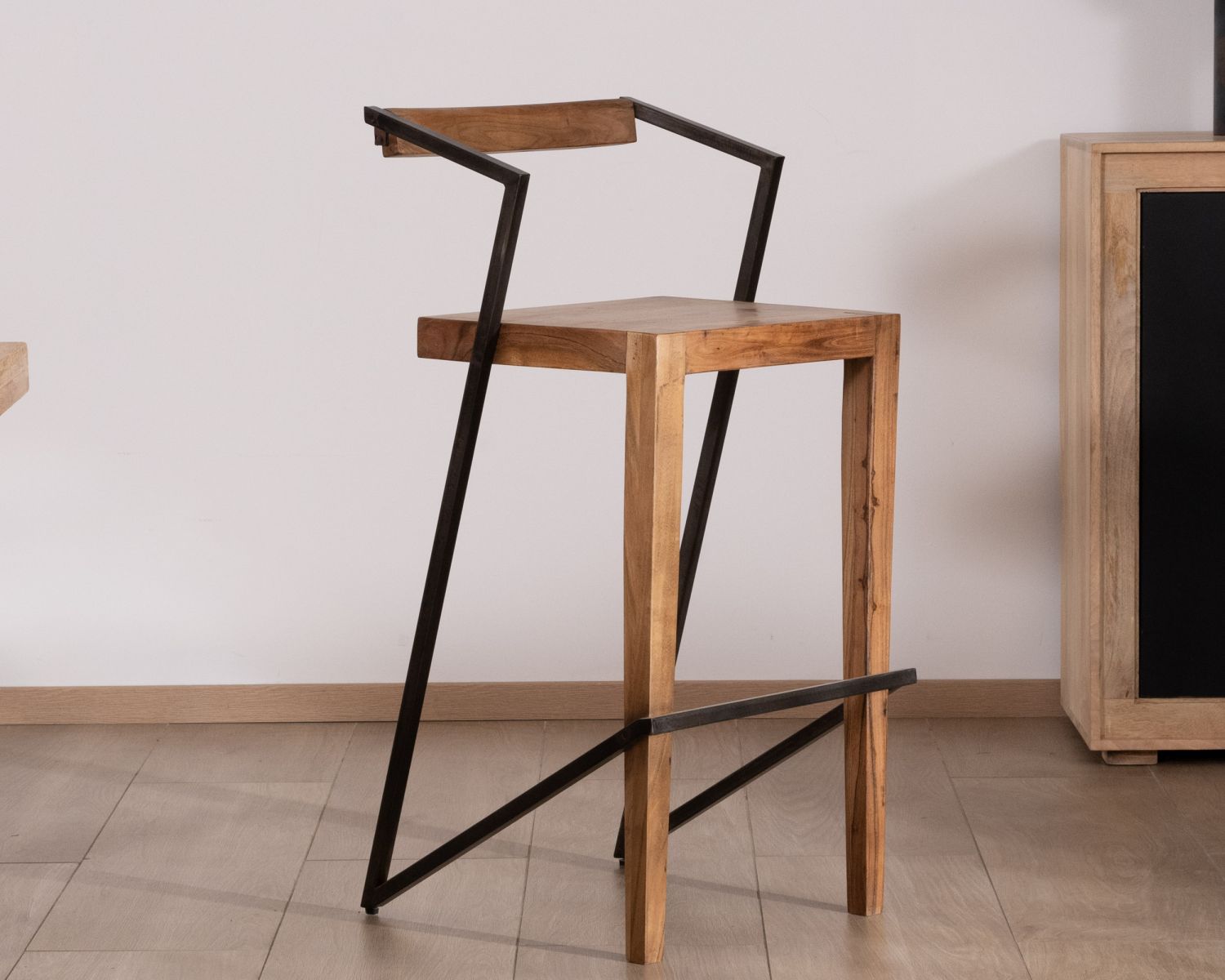 Set di 2 sedie da bar ultra-design "Elki" in metallo e acacia