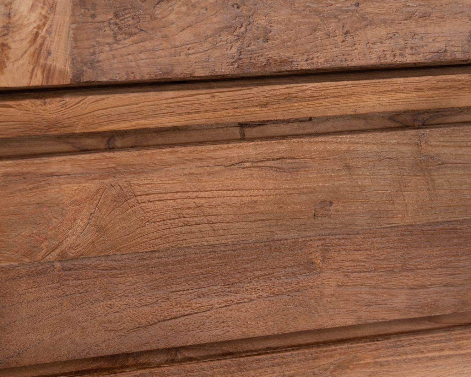 Armadio portavivande contemporaneo "Kayoa" in teak rigenerato e ante in vetro