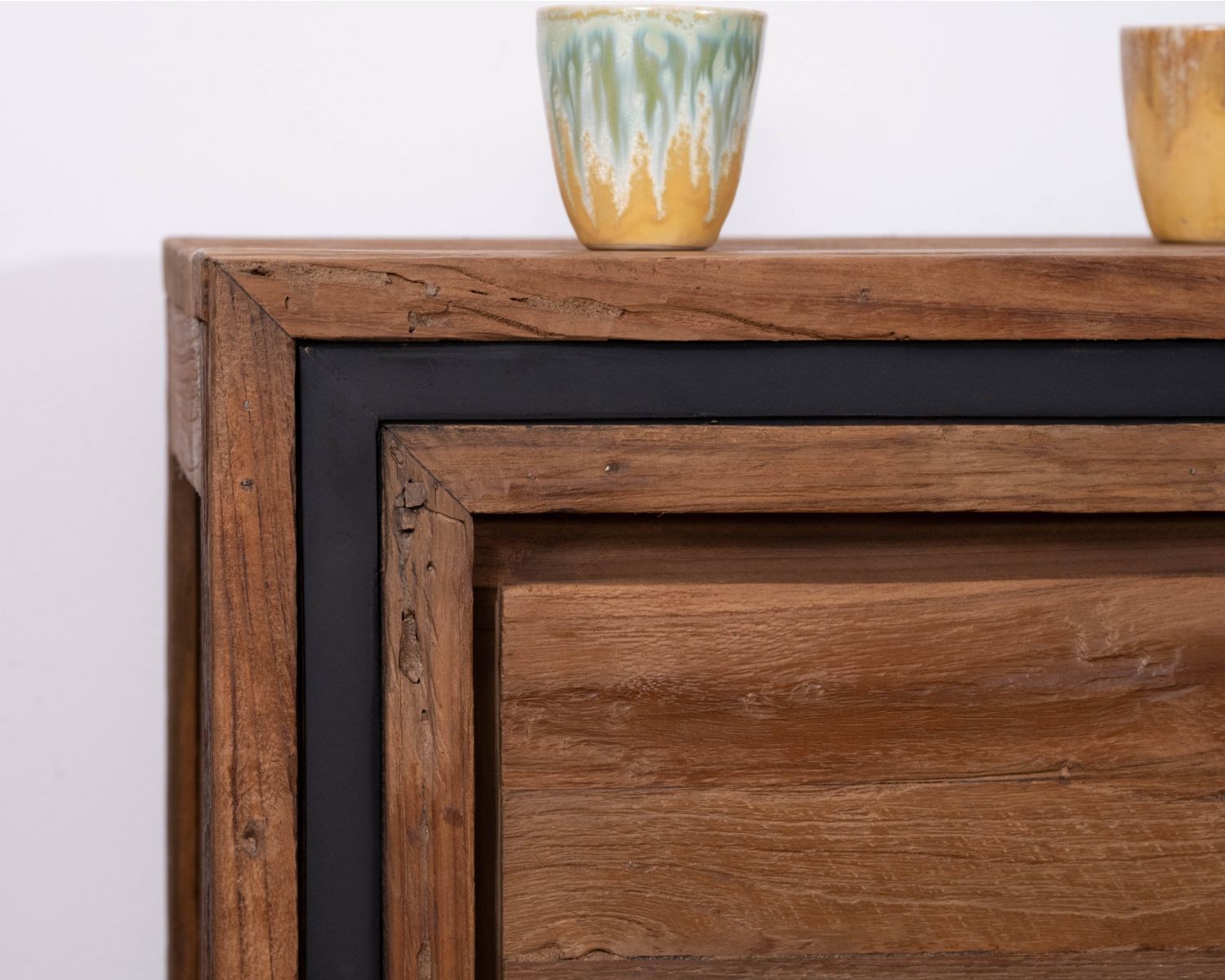 Credenza a 2 ante in teak di recupero "Kayoa", stile contemporaneo
