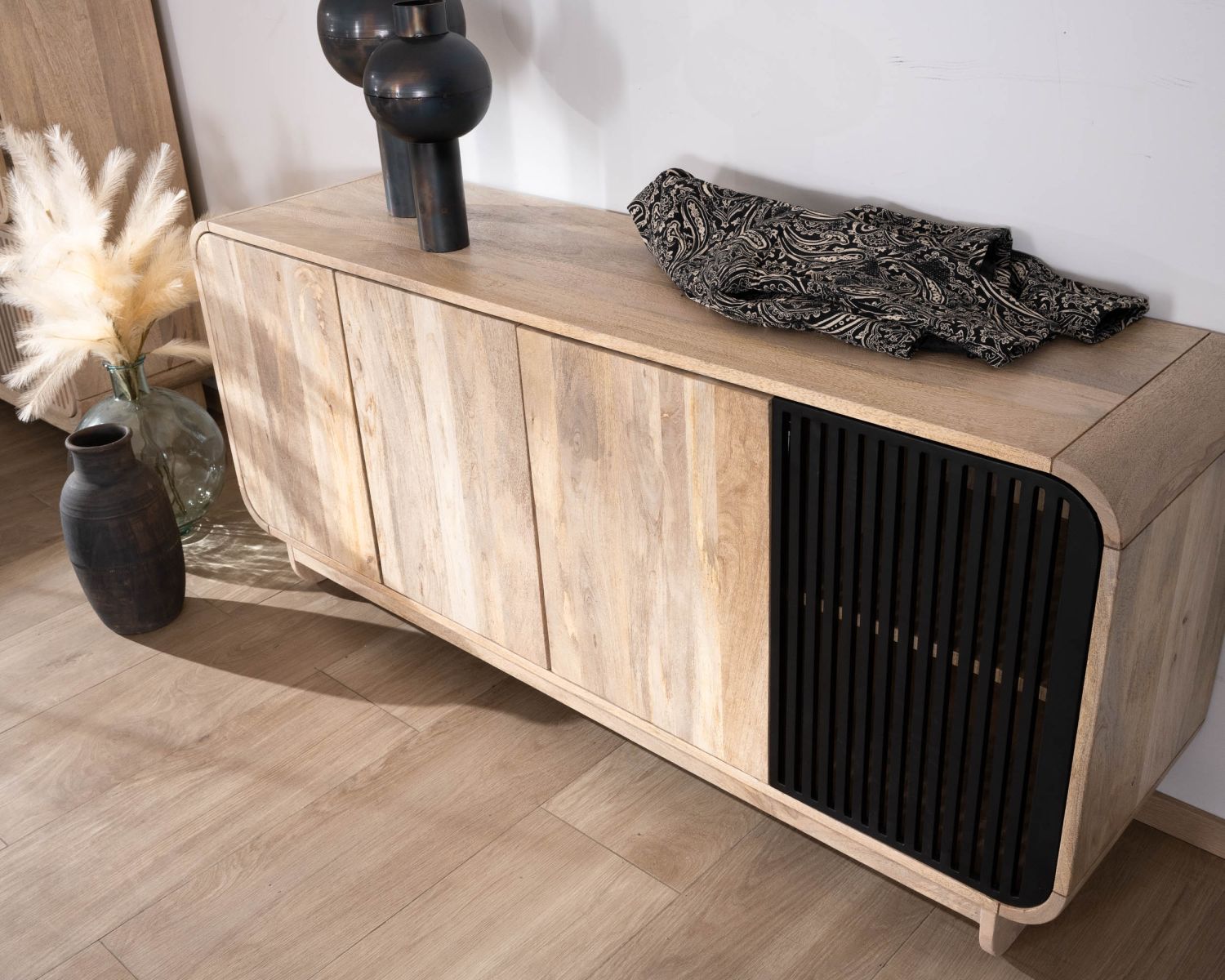 Credenza japandi "Jappy" a 4 ante, 180 cm, legno di mango, design elegante