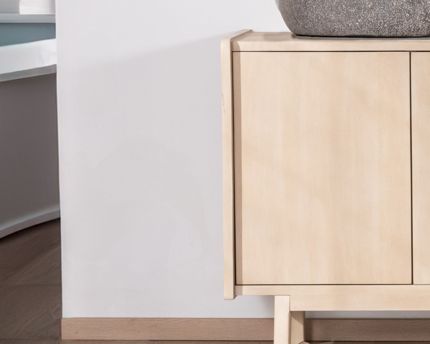 Mobiletto con ante e cassetti in mango sbiancato "Kahiko" 140 cm