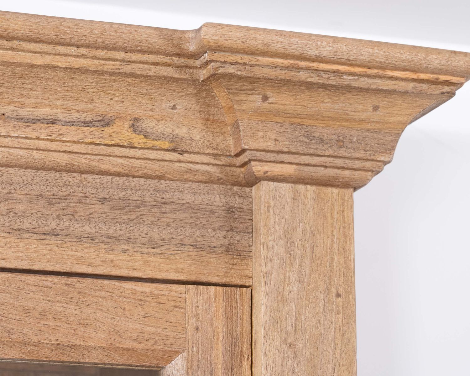 Armadio per porcellane in mango massiccio "Santa" da 170 cm con ante e cassetti in vetro