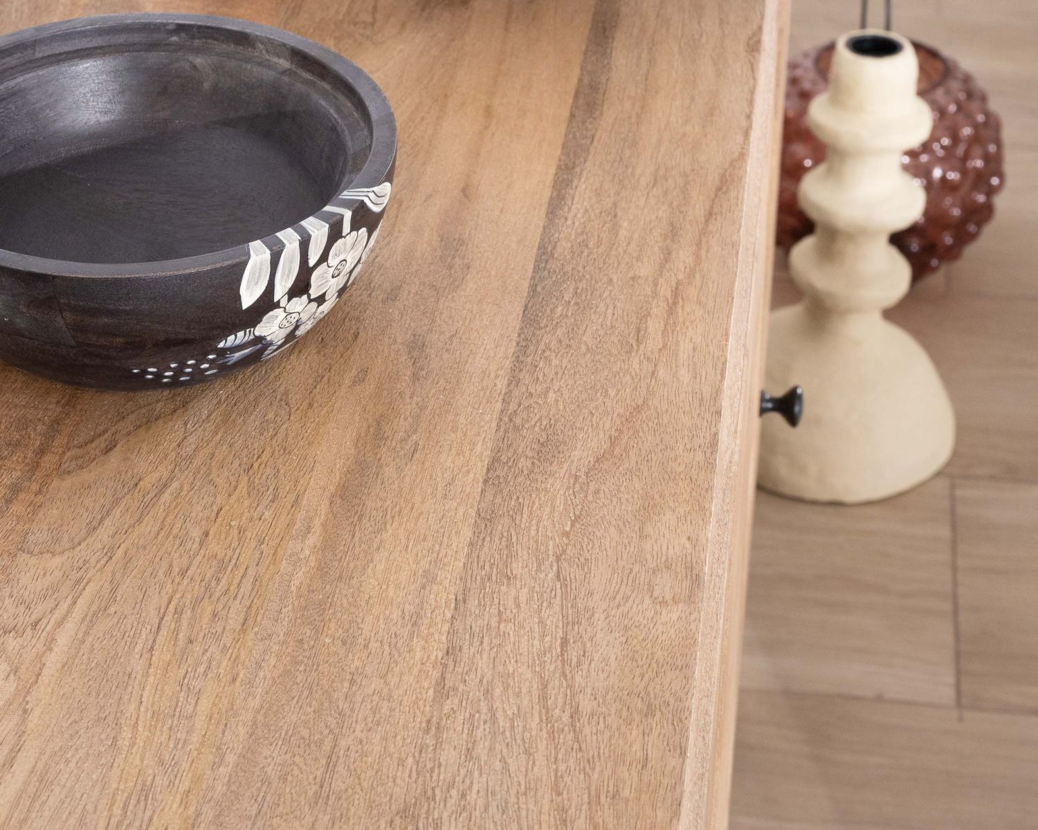 Credenza "Plume" a 3 ante da 140 cm in stile mango pop