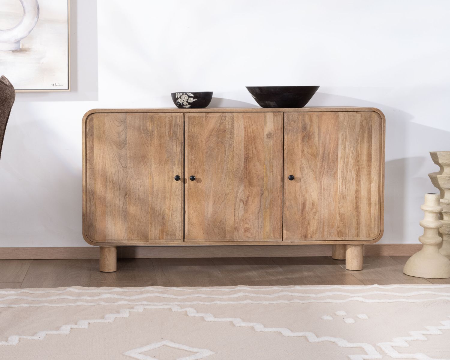 Credenza "Plume" a 3 ante da 140 cm in stile mango pop