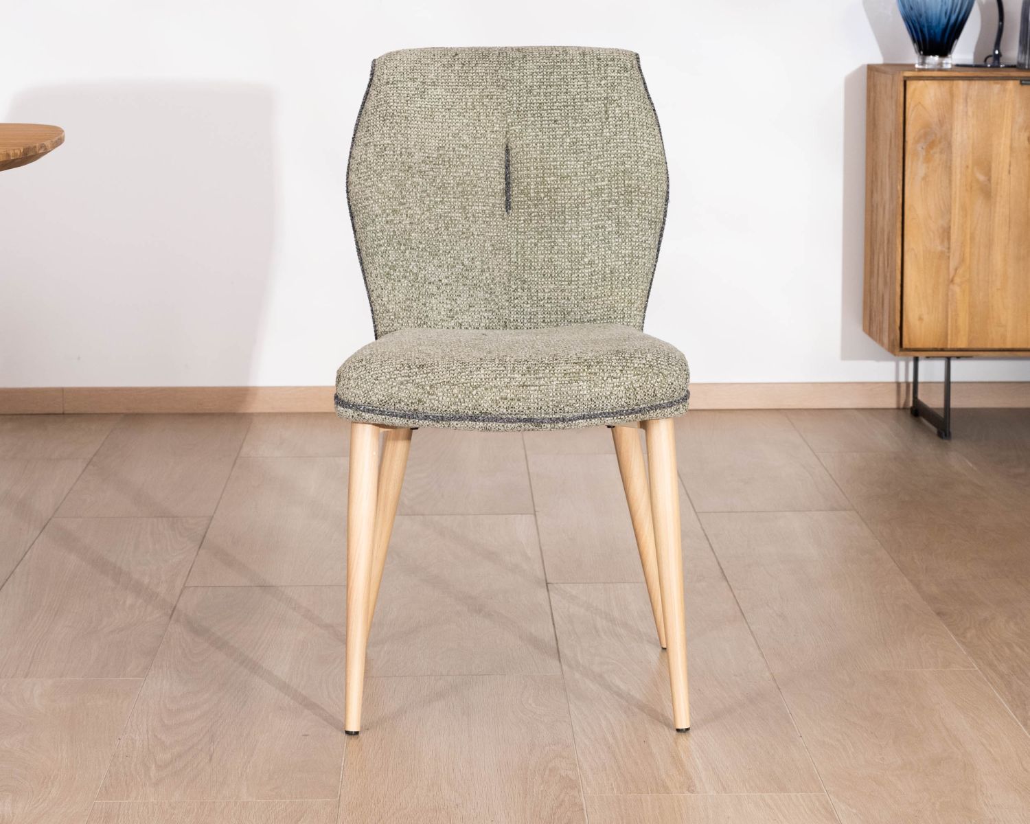 Sedia dal design chic e contemporaneo "Osmo" in tessuto impermeabile verde giada 