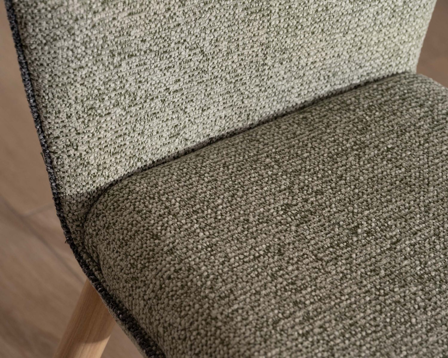 Sedia dal design chic e contemporaneo "Osmo" in tessuto impermeabile verde giada 