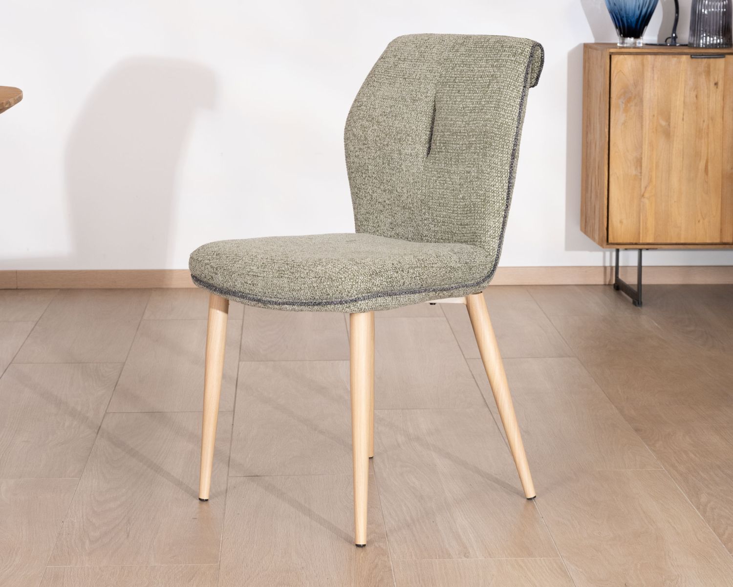 Sedia dal design chic e contemporaneo "Osmo" in tessuto impermeabile verde giada 