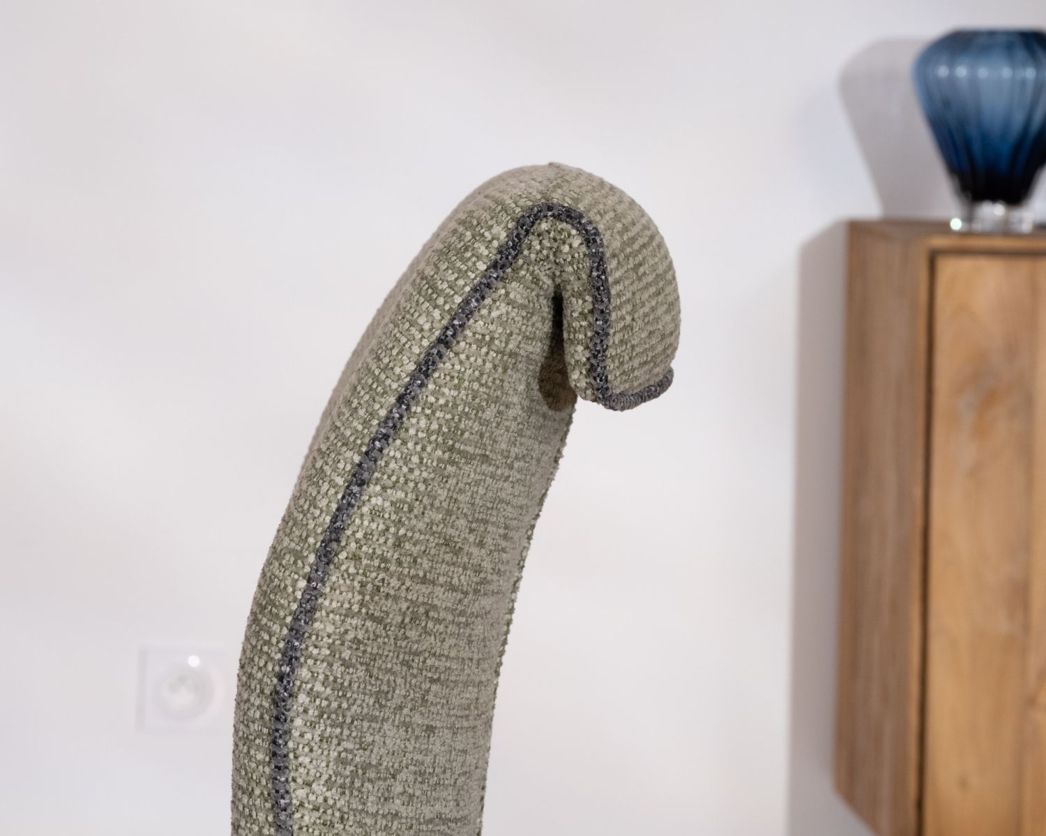 Sedia dal design chic e contemporaneo "Osmo" in tessuto impermeabile verde giada 