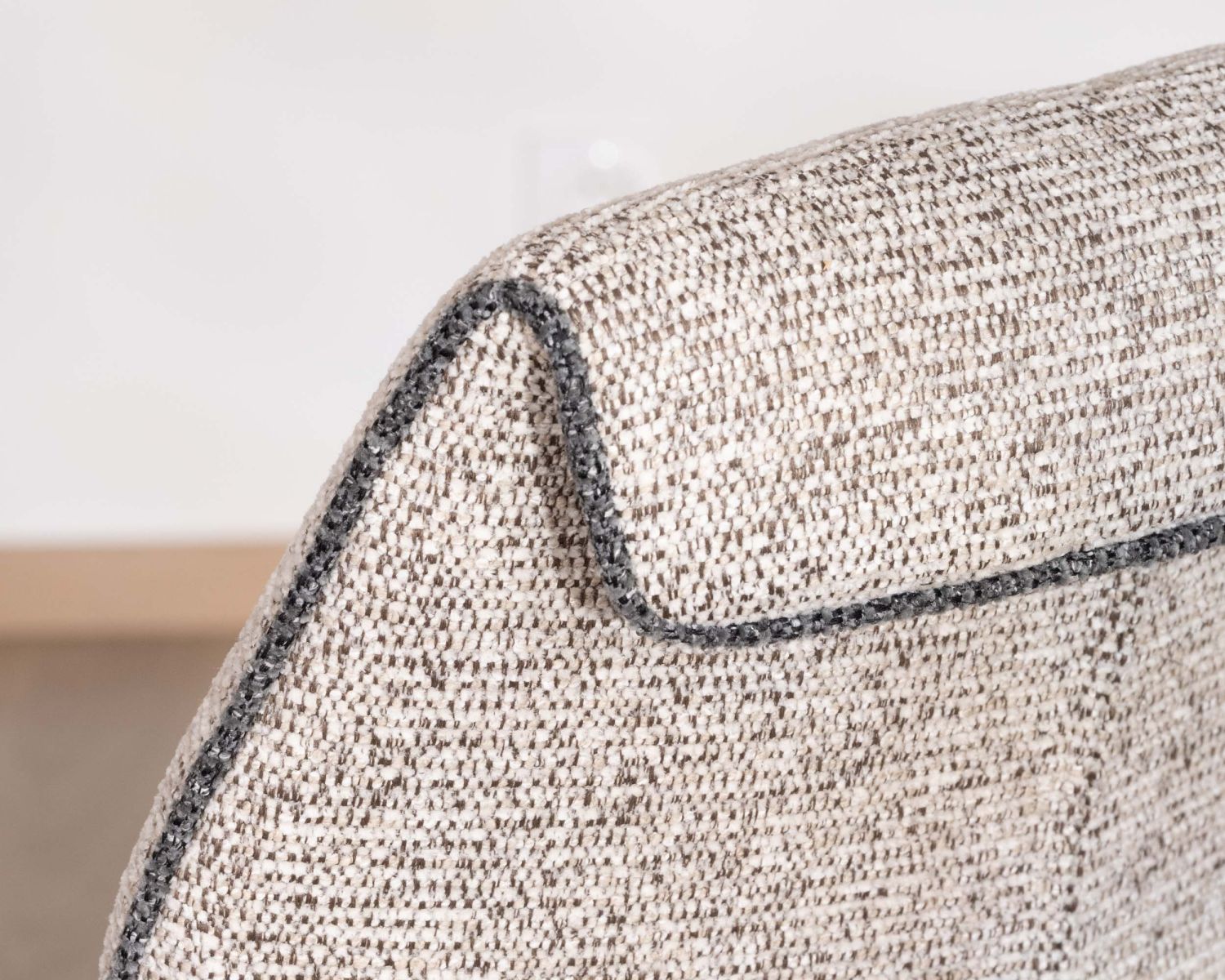 Sedia da pranzo "Osmo", elegante e confortevole, in tessuto impermeabile beige