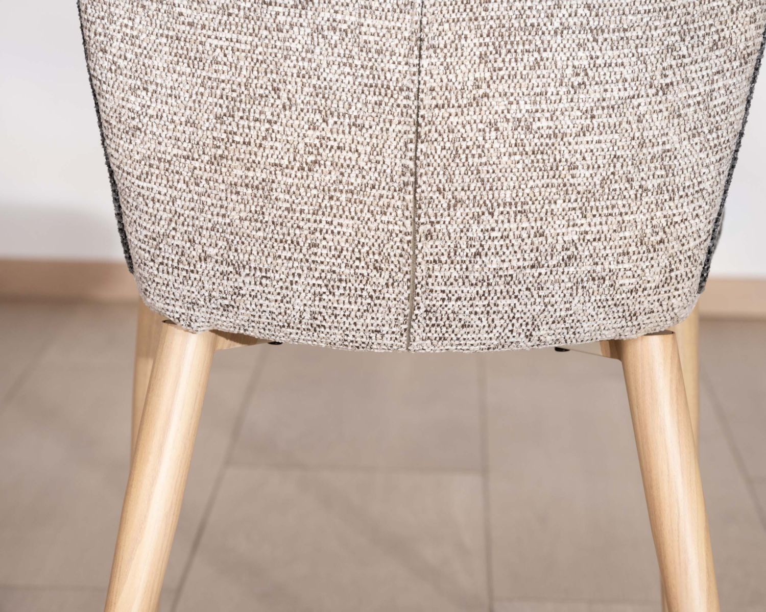 Sedia da pranzo "Osmo", elegante e confortevole, in tessuto impermeabile beige