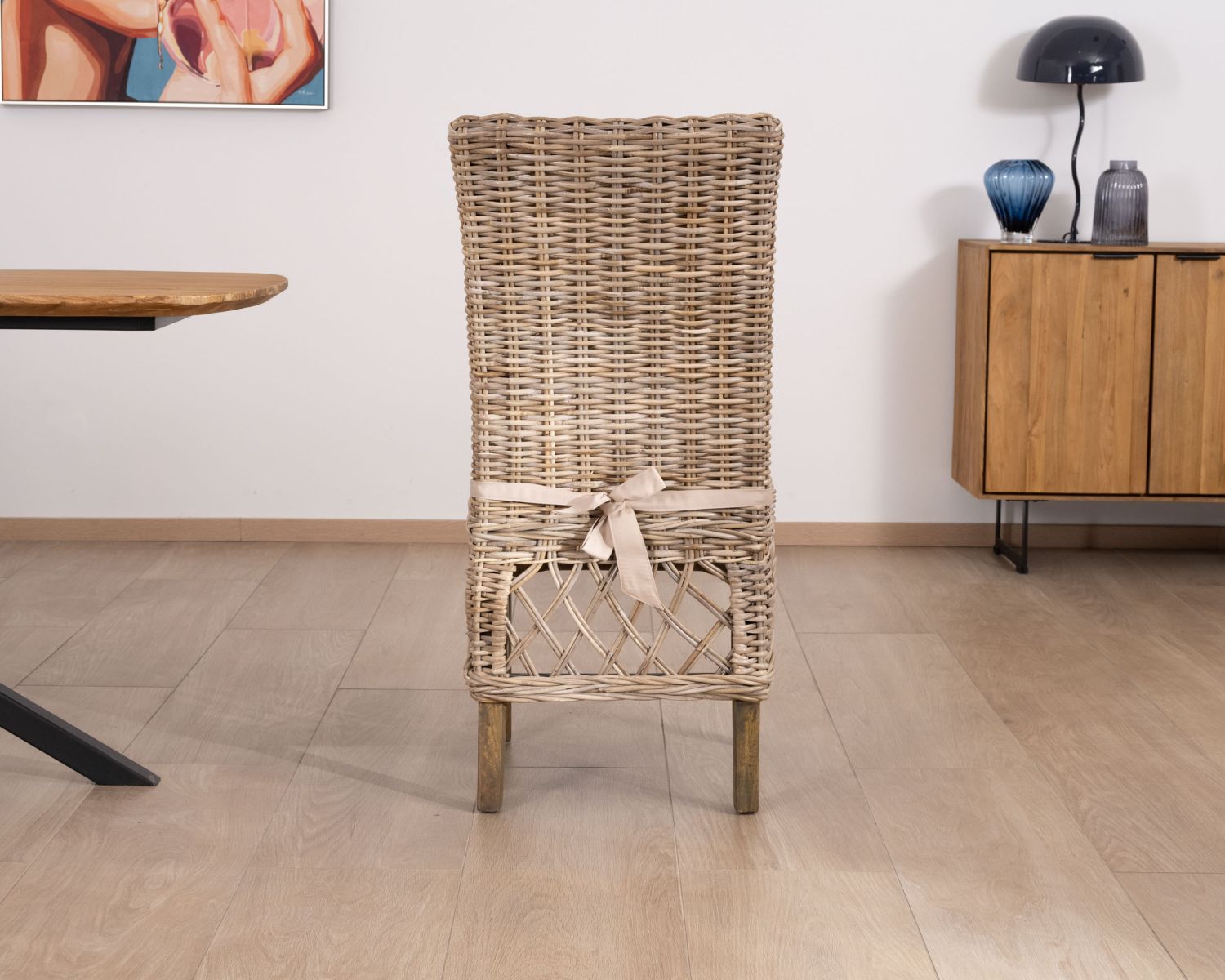 Elegante sedia da pranzo in rattan intrecciato "Noho" con rivestimento della seduta in tessuto