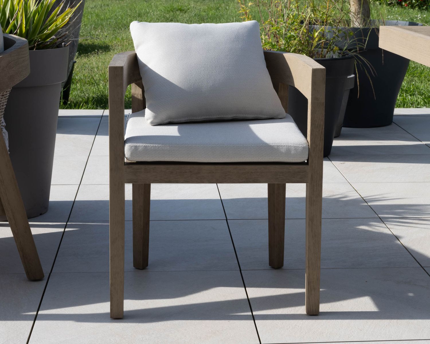 Sedia da pranzo per esterni in teak di alta gamma "Blois", finitura grigia