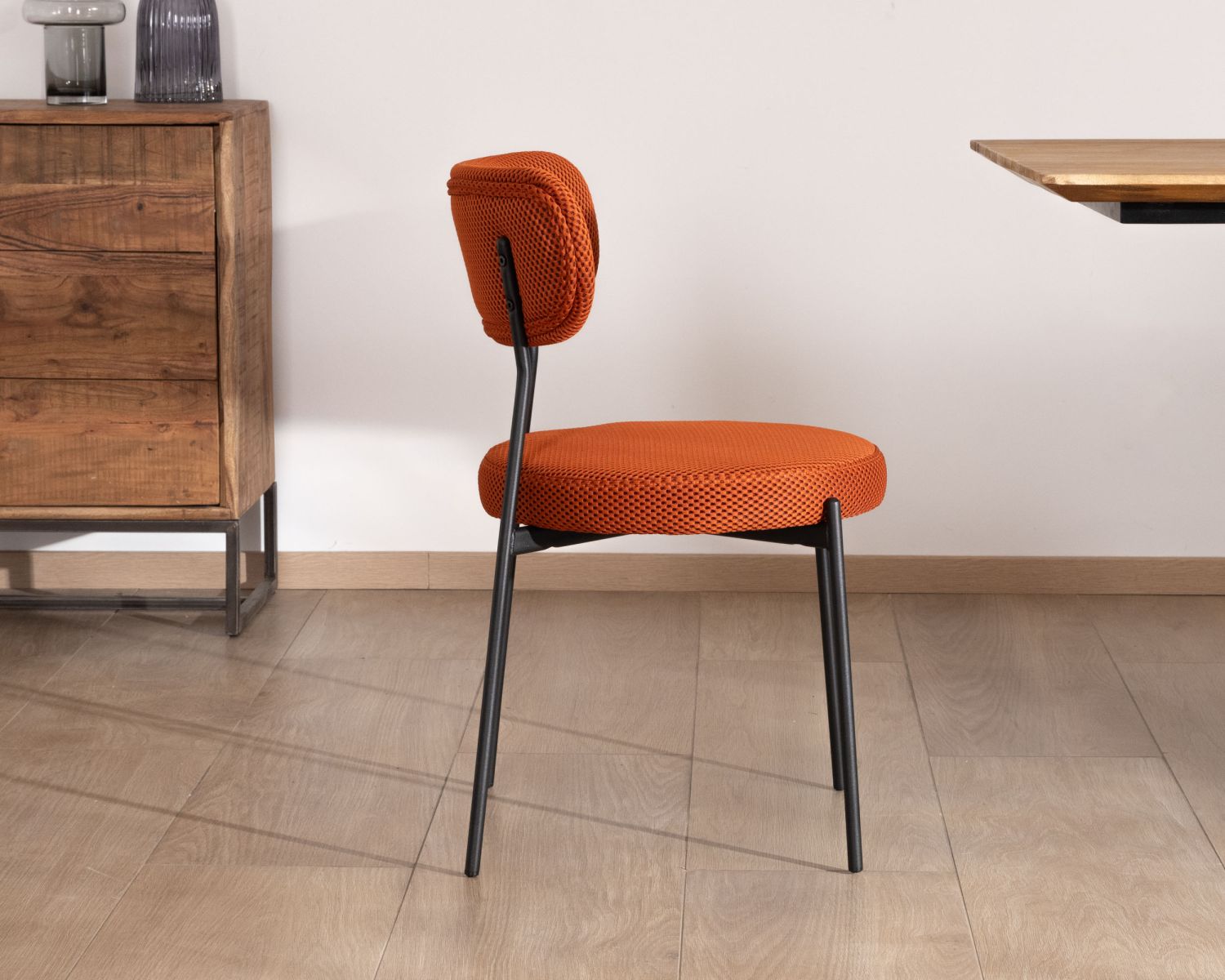 Set di 2 sedie da pranzo in stile retrò "Lato" in tessuto terracotta e gambe in metallo 