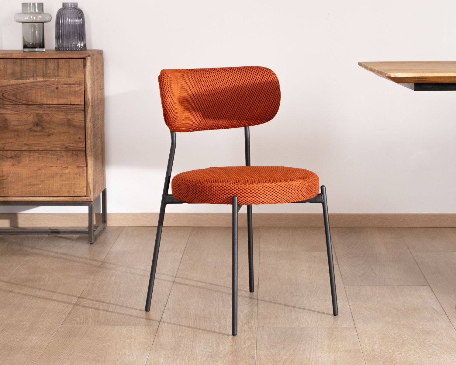 Set di 2 sedie da pranzo in stile retrò "Lato" in tessuto terracotta e gambe in metallo 