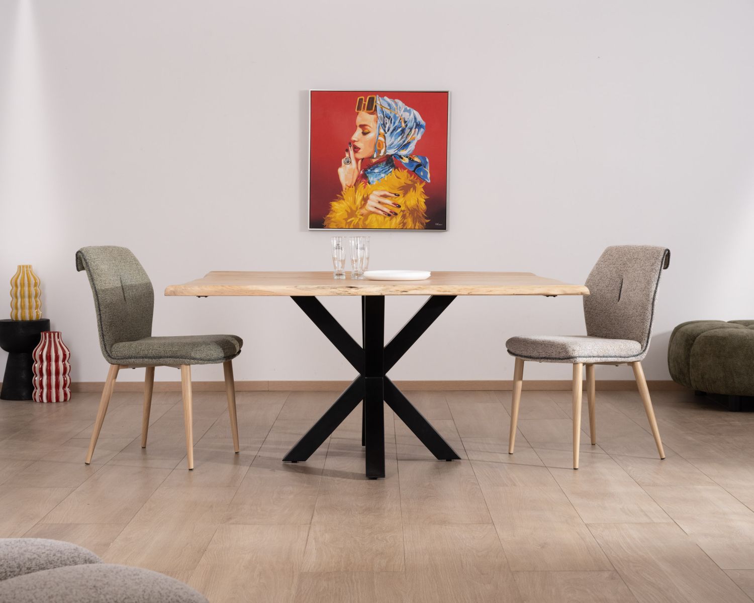 Tavolo da pranzo quadrato da 120 cm in legno d'acacia con gambe incrociate in metallo "3D" 