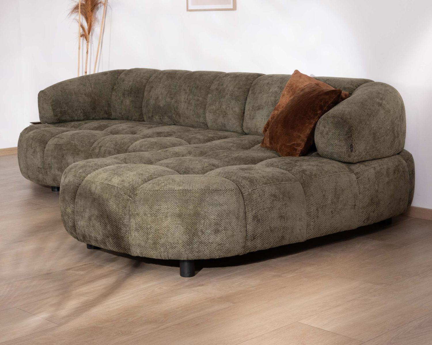 Divano e chaise longue "Syltan" regolabili elettricamente in morbidissimo tessuto verde scuro