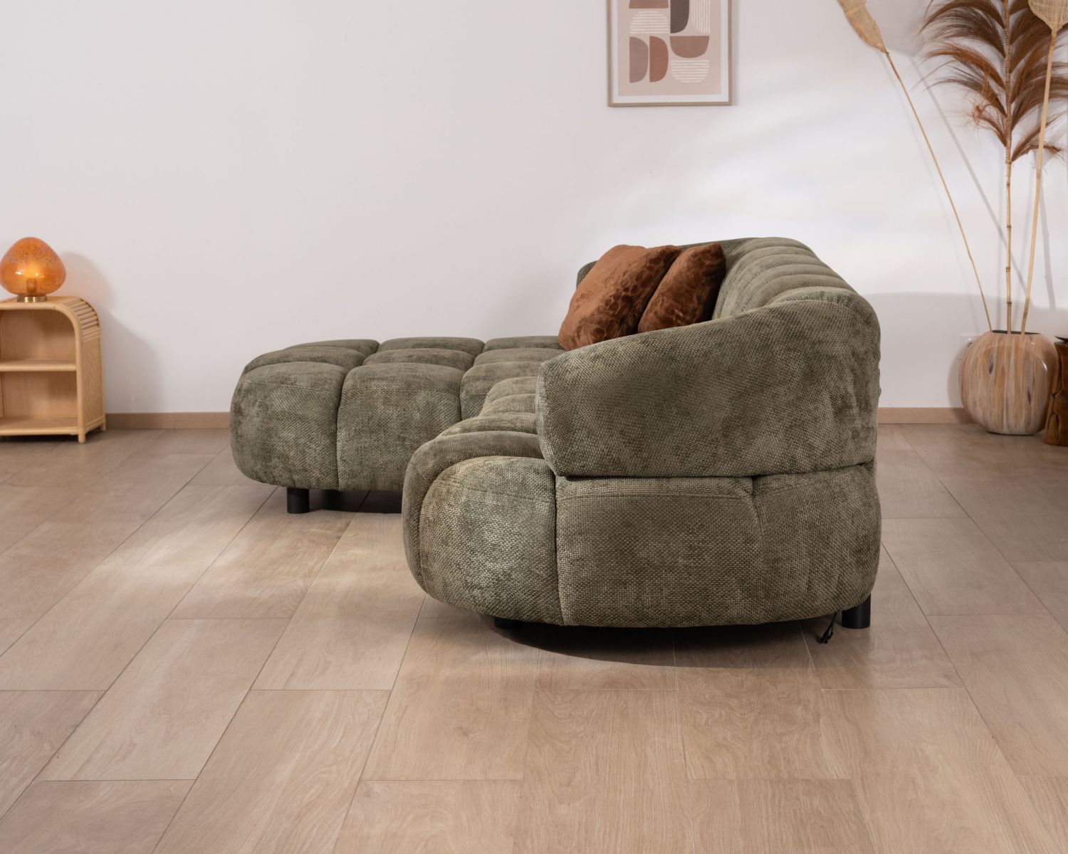 Divano in tessuto verde "Syltan" con estensione elettrica e ritorno a sinistra meridian