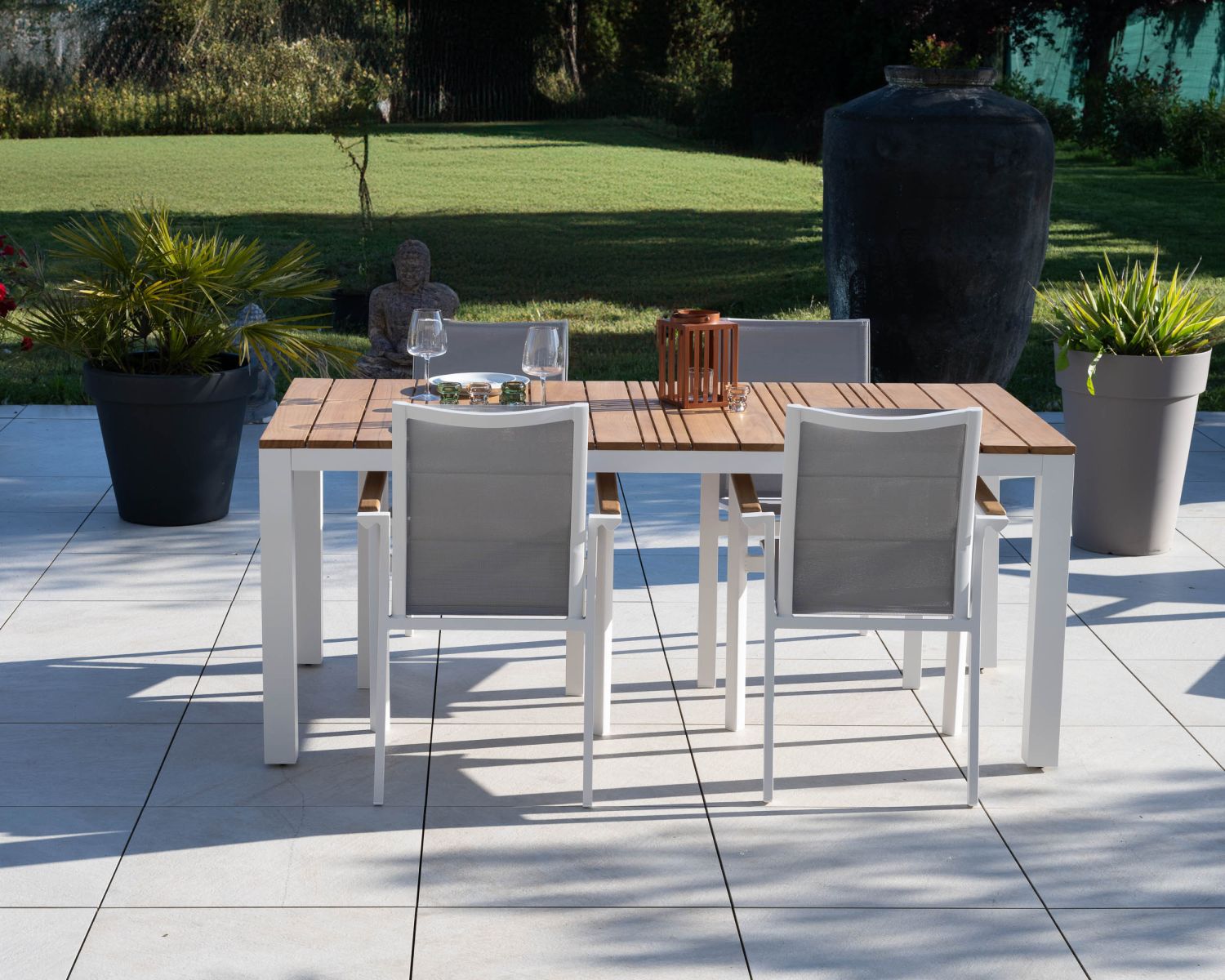Tavolo da pranzo per esterni "Dolce Vita" da 180 cm in alluminio bianco e teak
