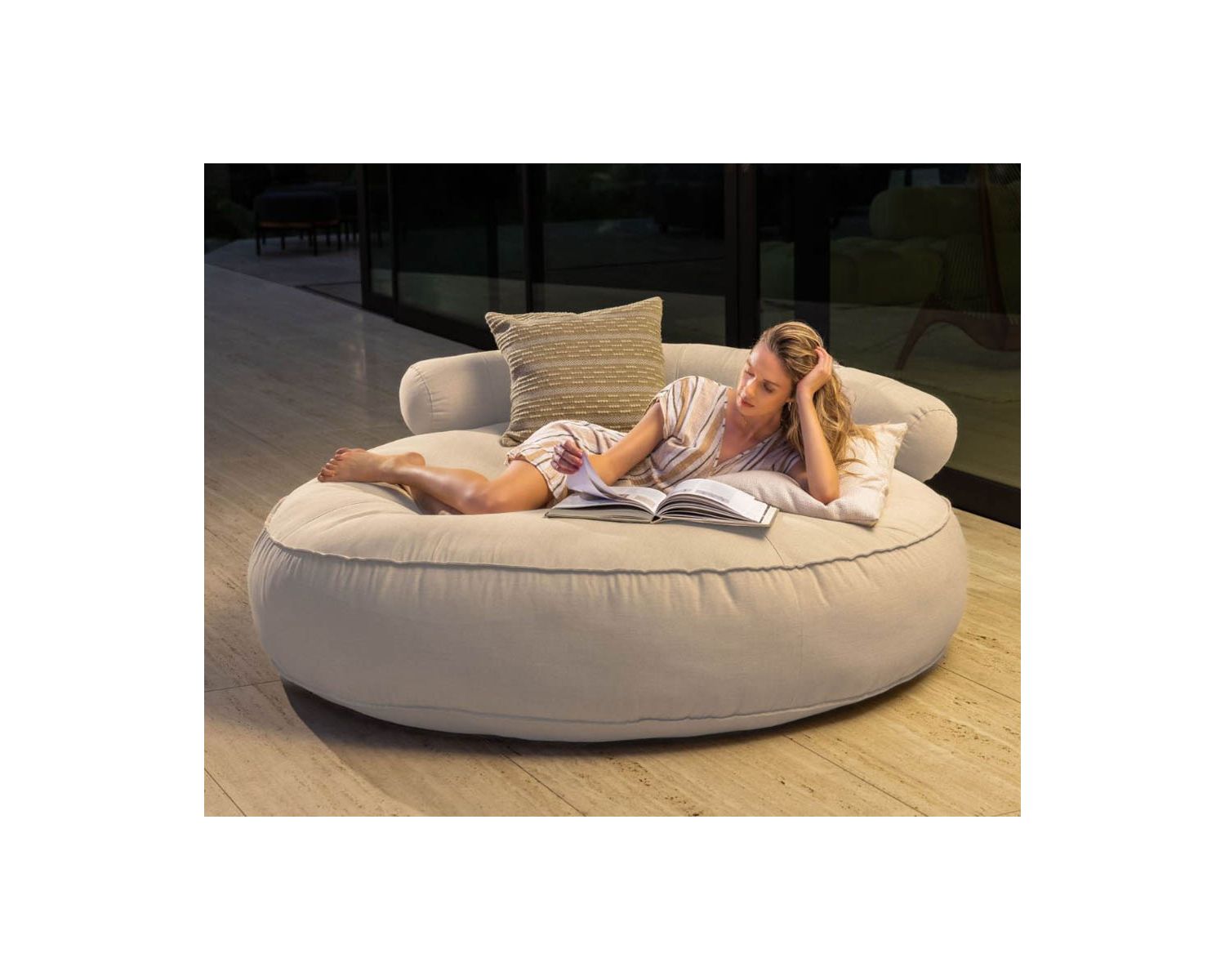 Lettino rotondo morbido beige diametro 1m80 "Saint Tropez