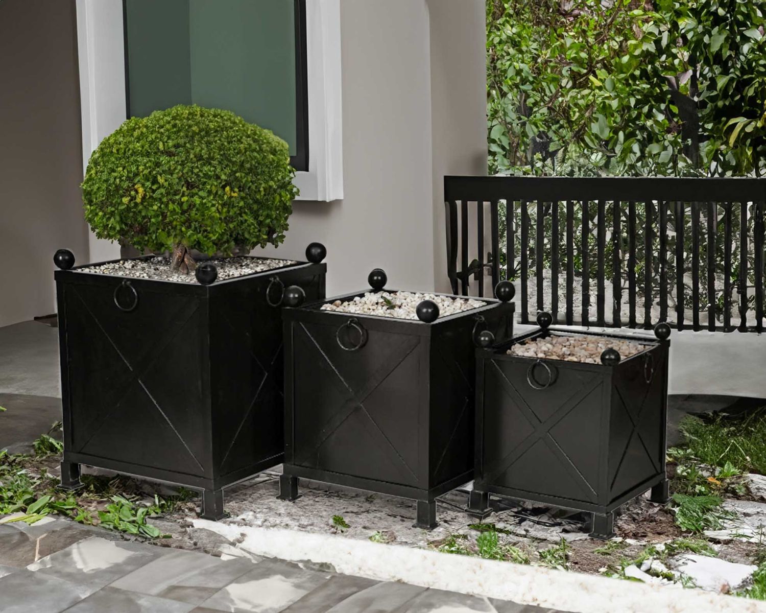 Portavaso decorativo "Gardenia" grande 65 cm in metallo nero