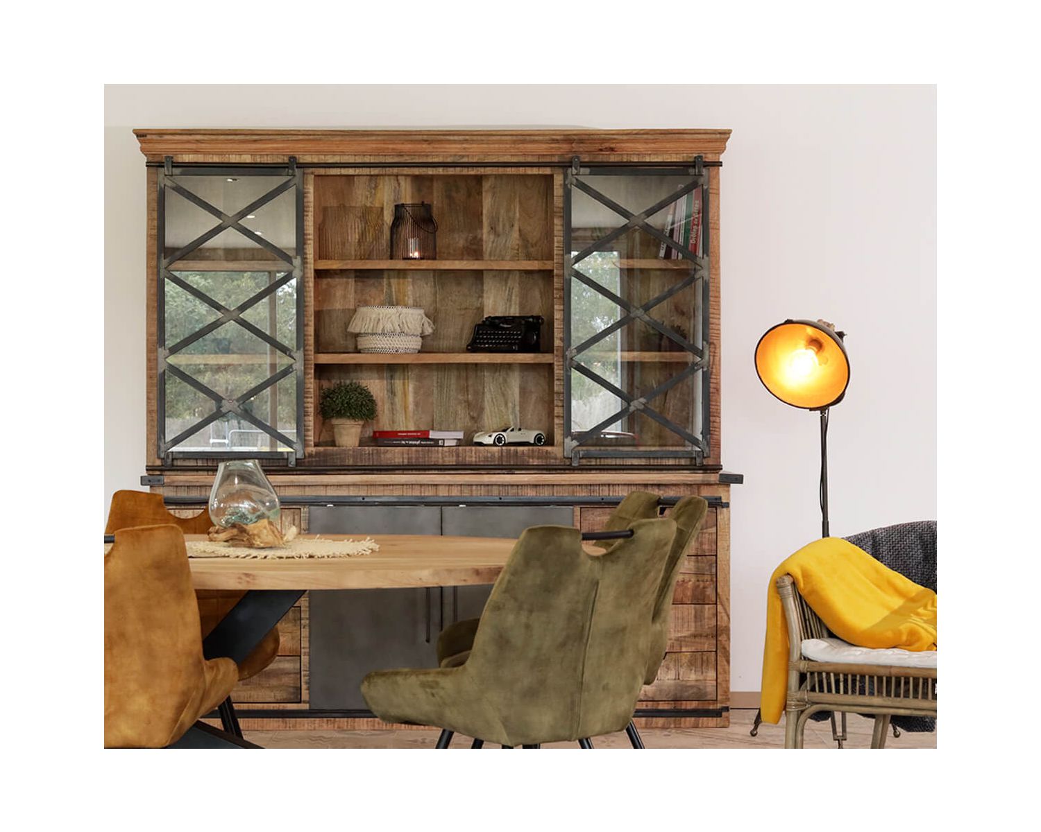 Armadio industriale per porcellane in metallo e legno "Caractère" con ante scorrevoli da 2 m