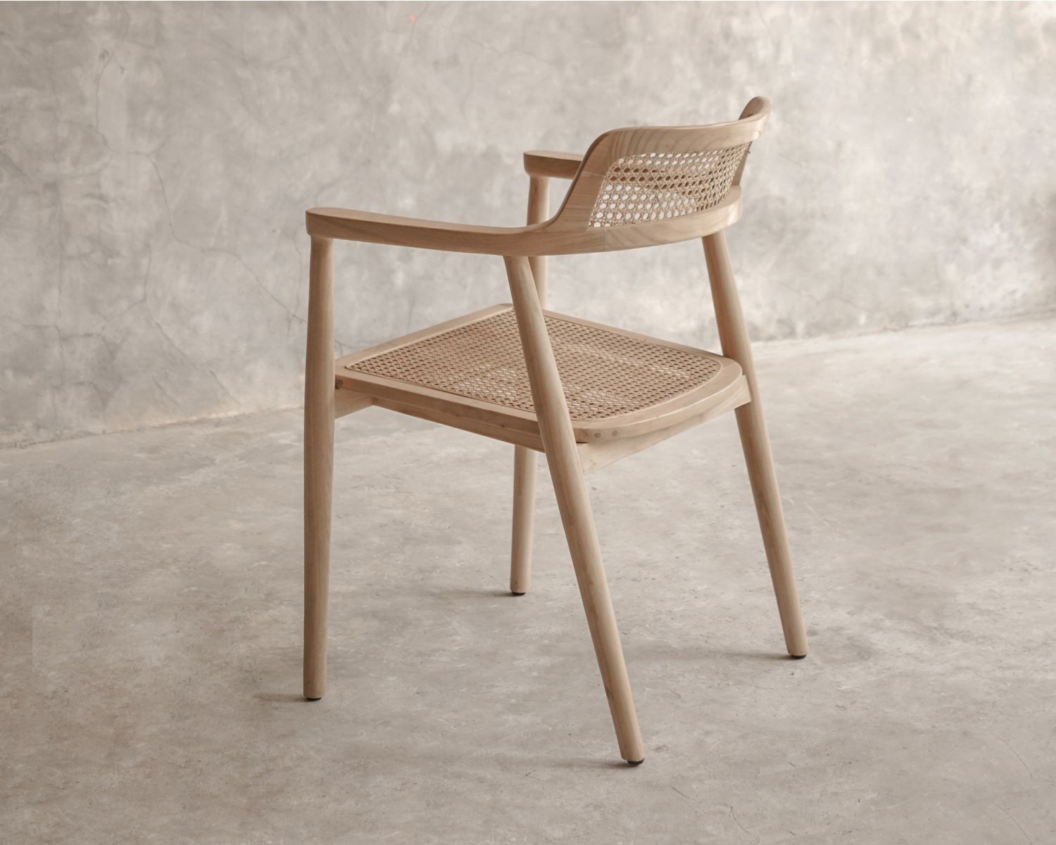 Sedia da pranzo con braccioli dal design essenziale "Vogue" in legno di sungkai