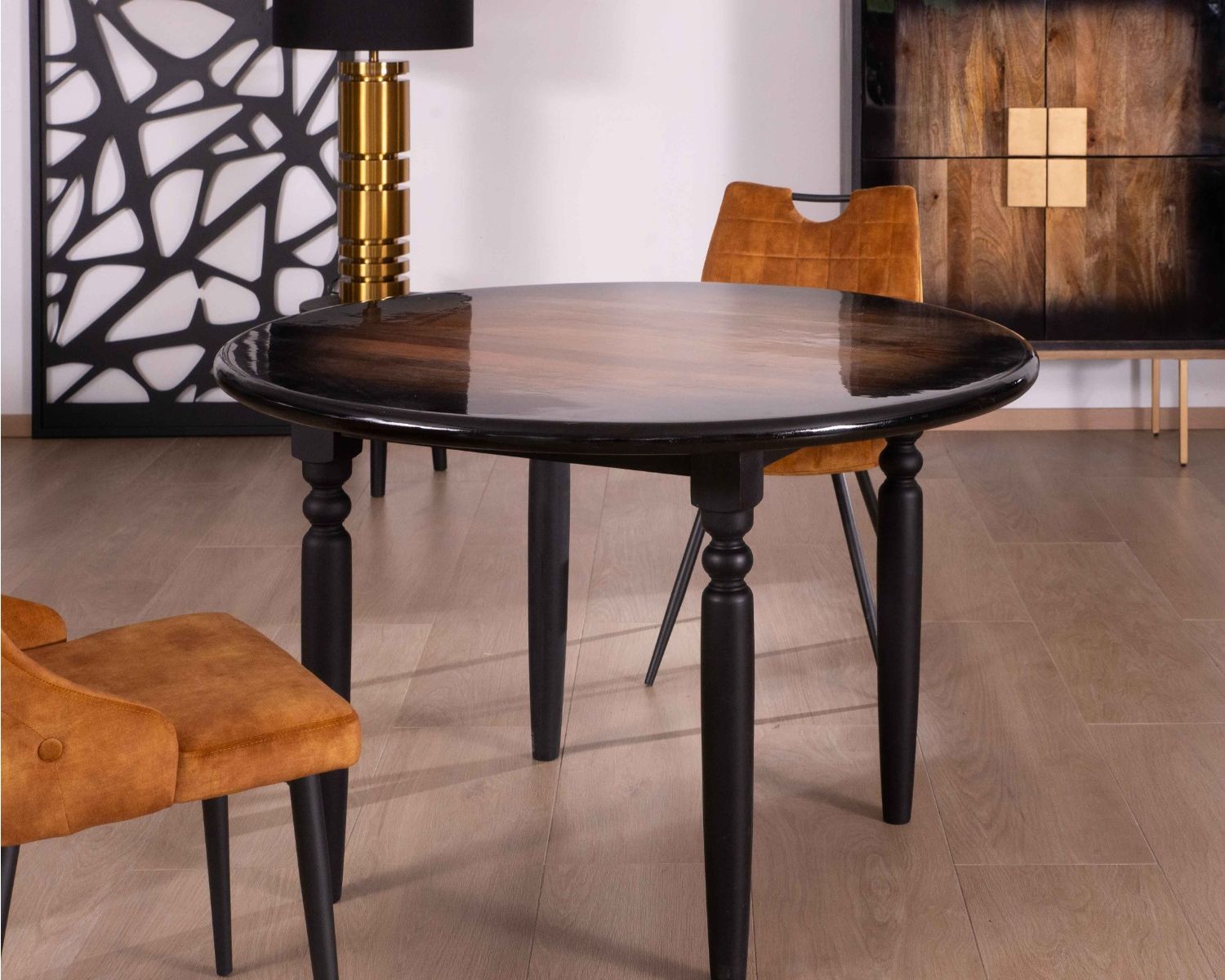 Tavolo da pranzo rotondo in legno laccato "Pop Vintage" bicolore 120 cm