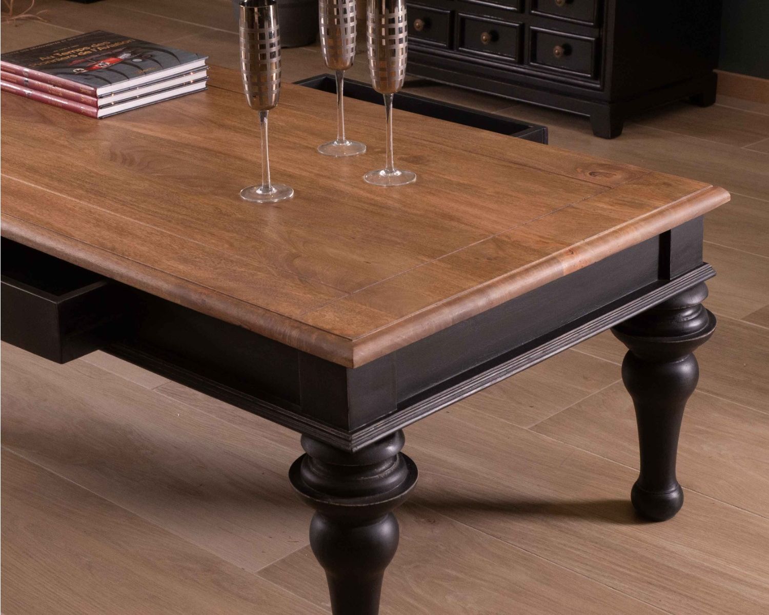 Tavolino rettangolare bicolore "Legacy" in stile neoclassico elegante