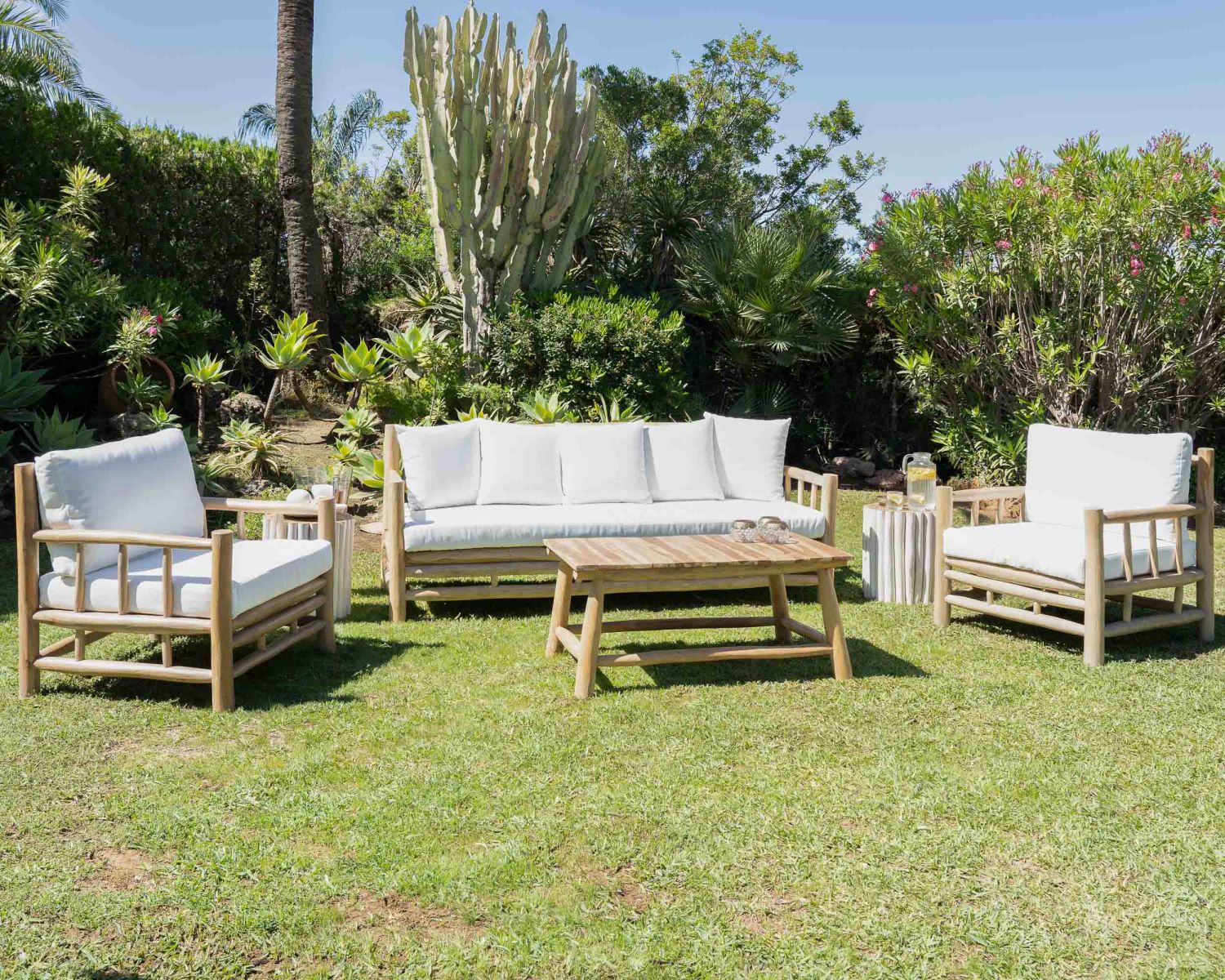 Tavolino da 100 cm in stile etnico in rami di teak "Sumatra