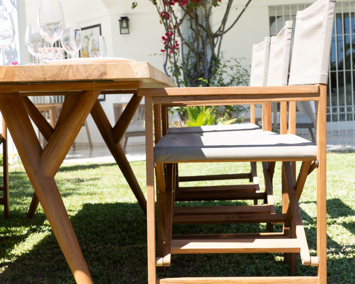 Tavolo da pranzo rettangolare "Tiska" in teak naturale, 200 cm