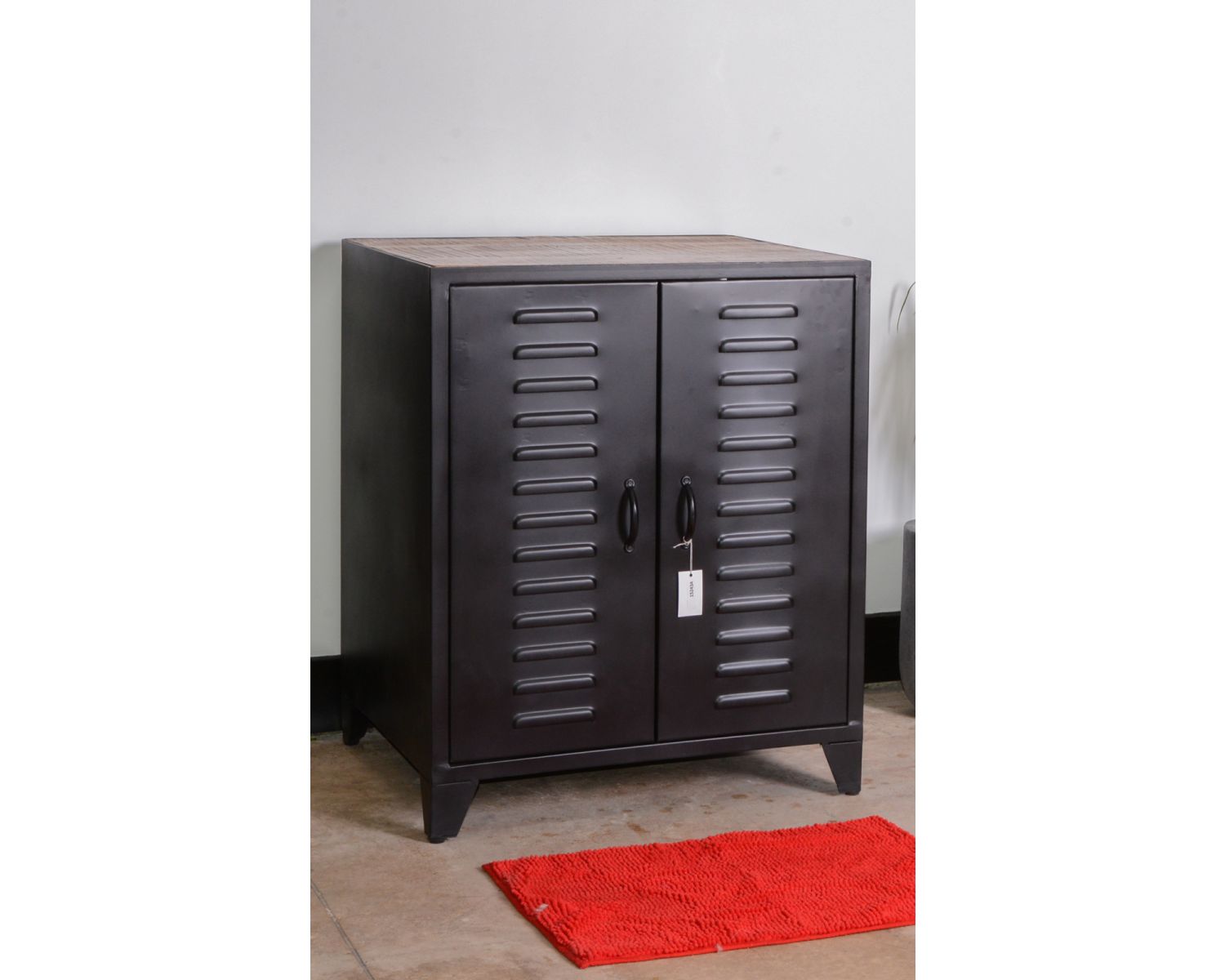 Mobile da bagno industriale in metallo nero 