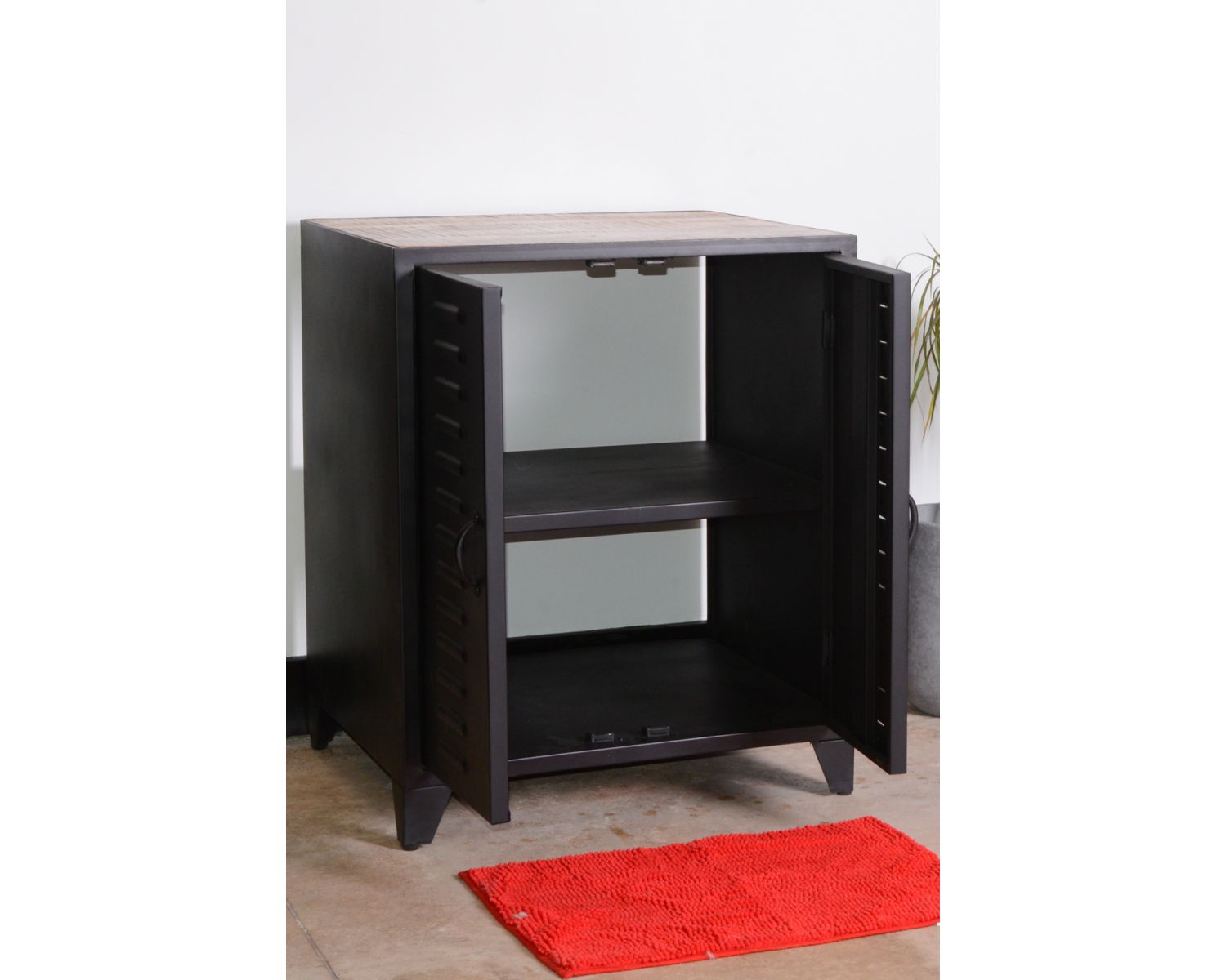 Mobile da bagno industriale in metallo nero 